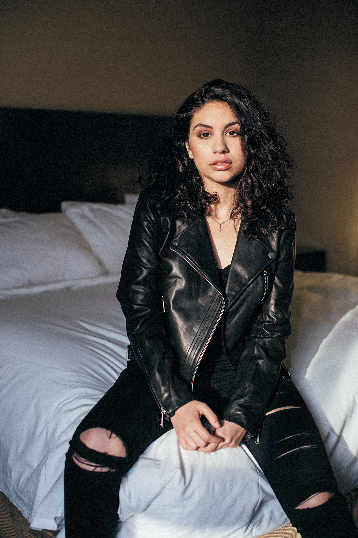 Alessia Cara, Musician, Huge here year, Def Jam signing, 1500x2260 HD Phone