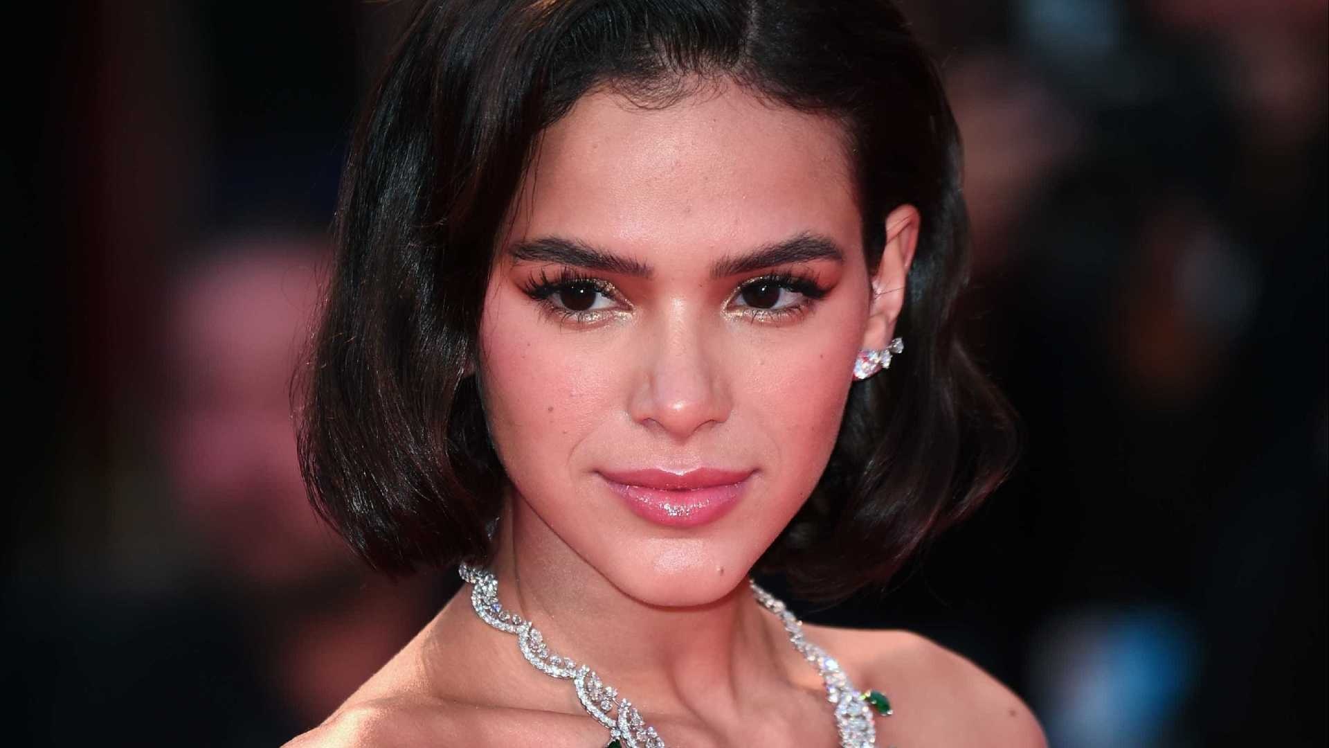 Bruna Marquezine, Nega envolvimento amoroso, 1920x1080 Full HD Desktop