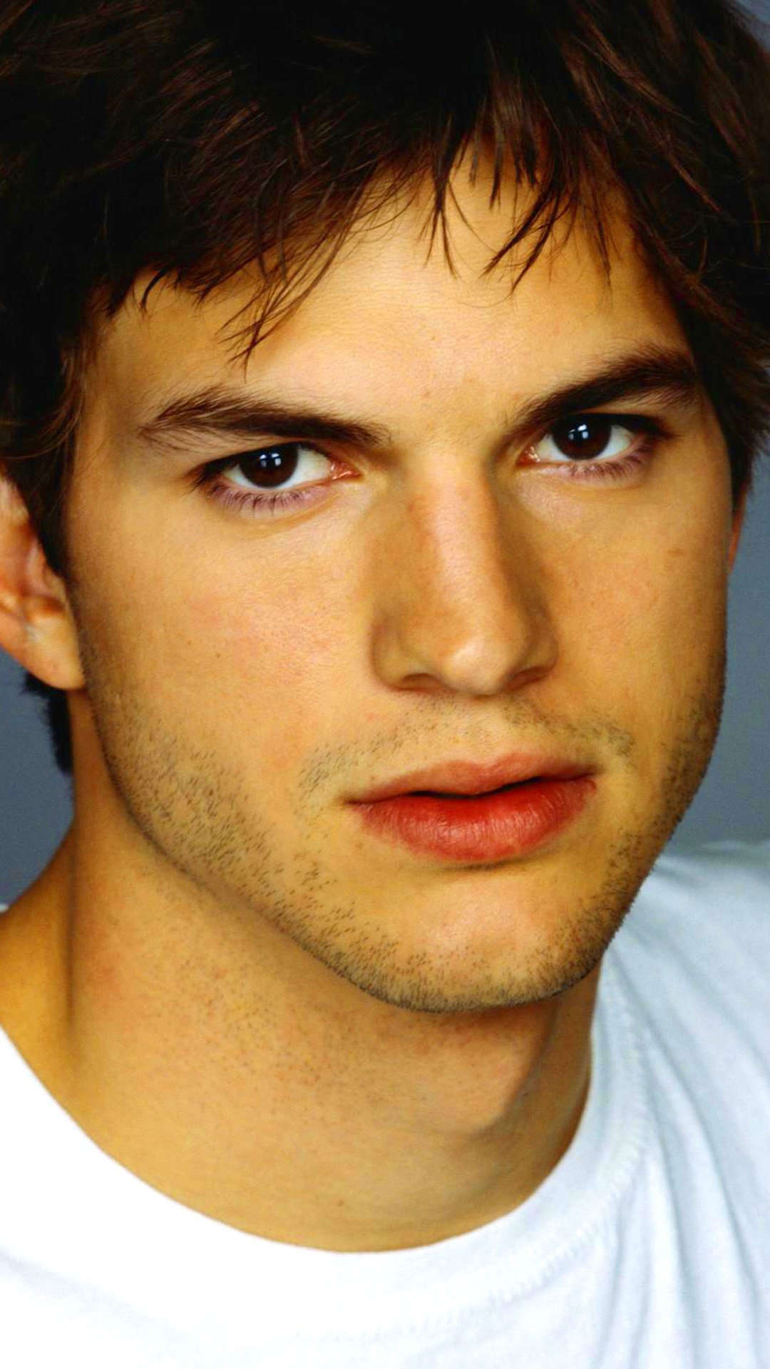 Ashton Kutcher, Wallpaper, 1080x1920 Full HD Phone