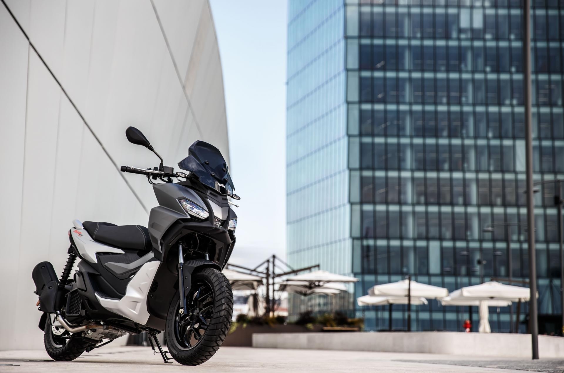 Aprilia SR-GT 200, Urban adventures, Designed for daily commute, 1920x1270 HD Desktop