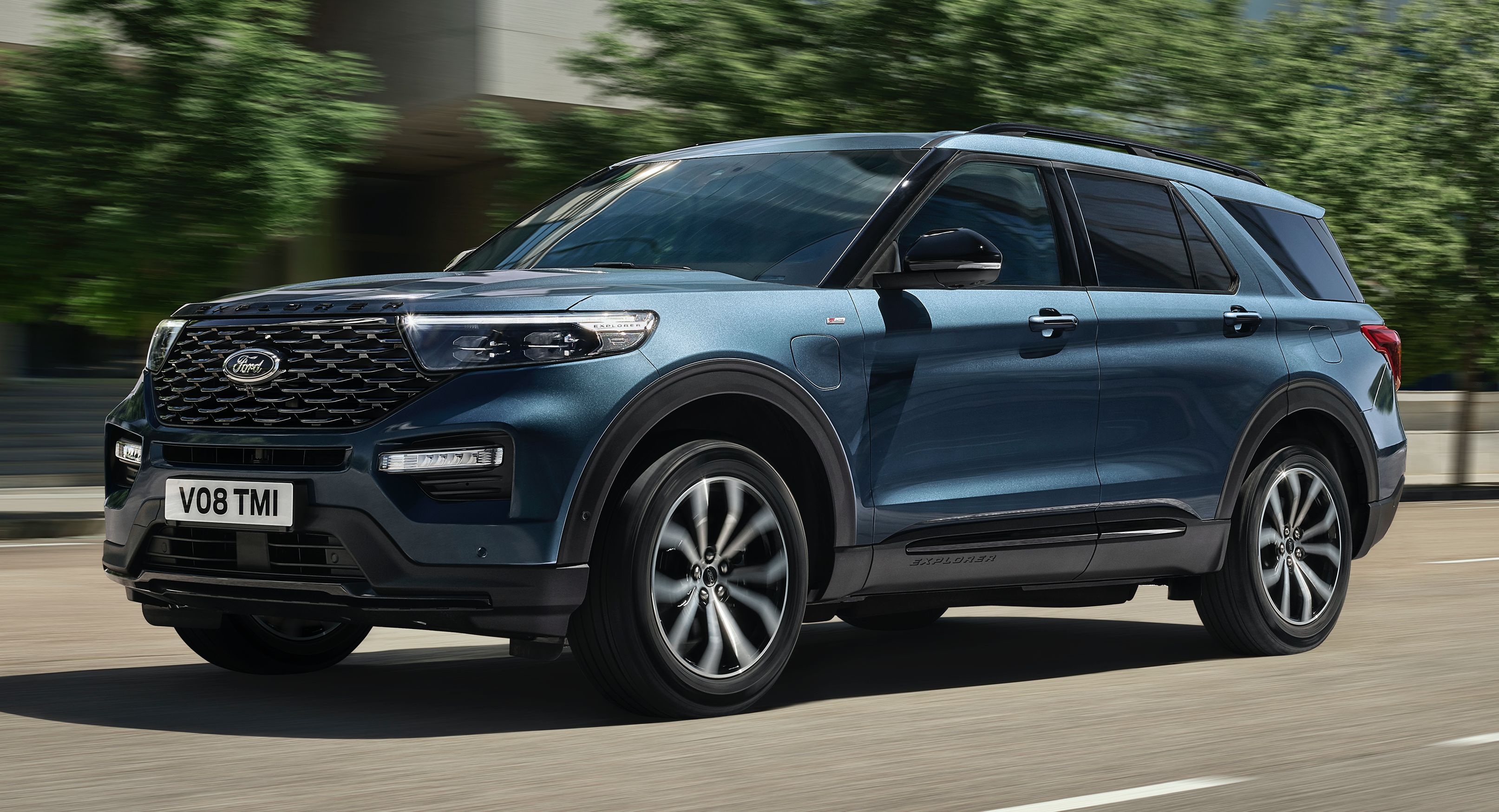 Ford Explorer, Plug-in hybrid technology, Efficient and eco-friendly, Premium performance, 3230x1750 HD Desktop
