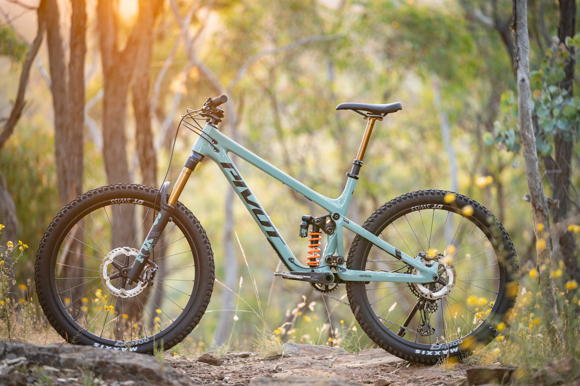 Pivot Cycles, All-new Mach 6, Review, Trail bike, 2000x1340 HD Desktop