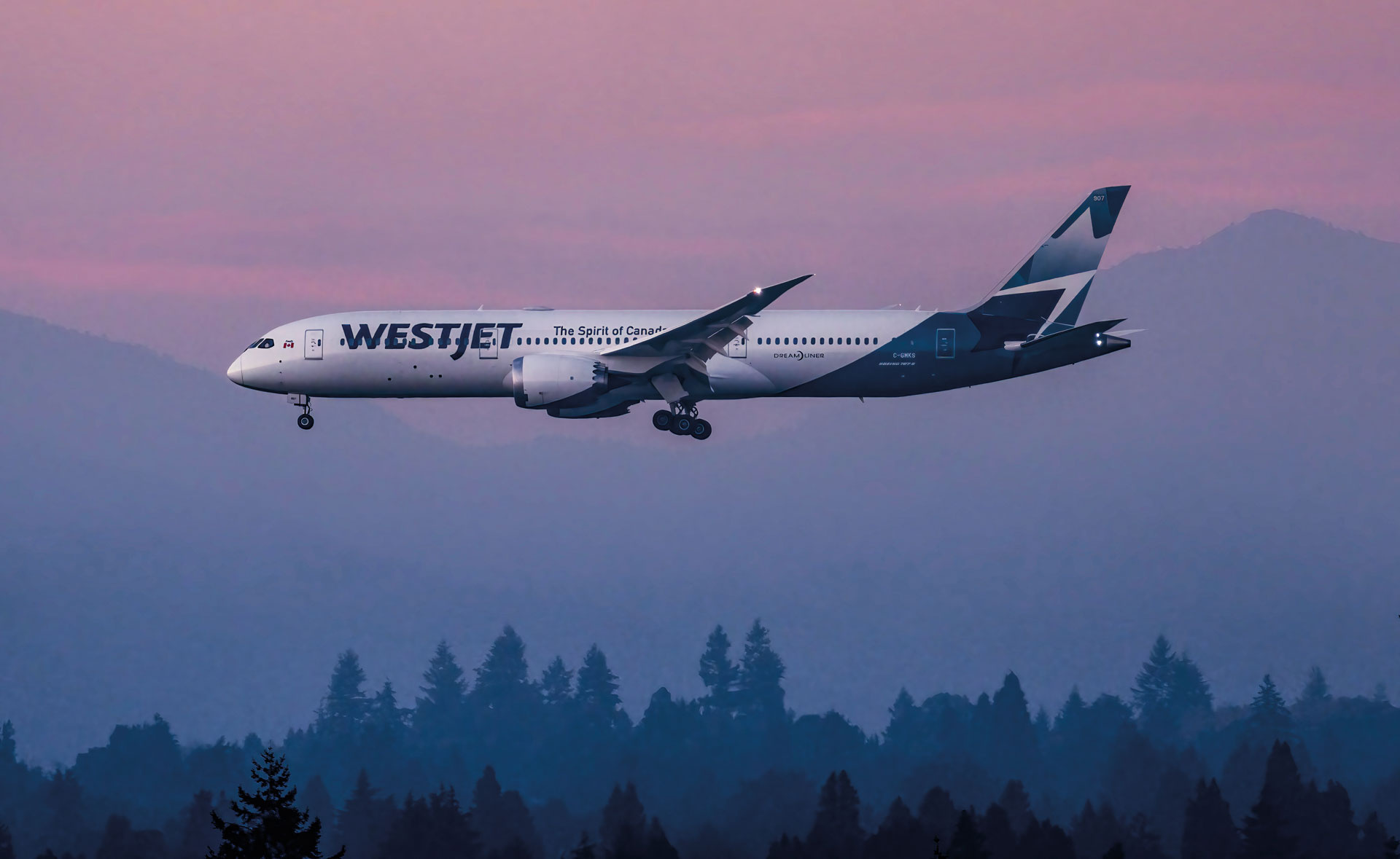 WestJet personalized distribution, Comply365 engineers, 1920x1180 HD Desktop