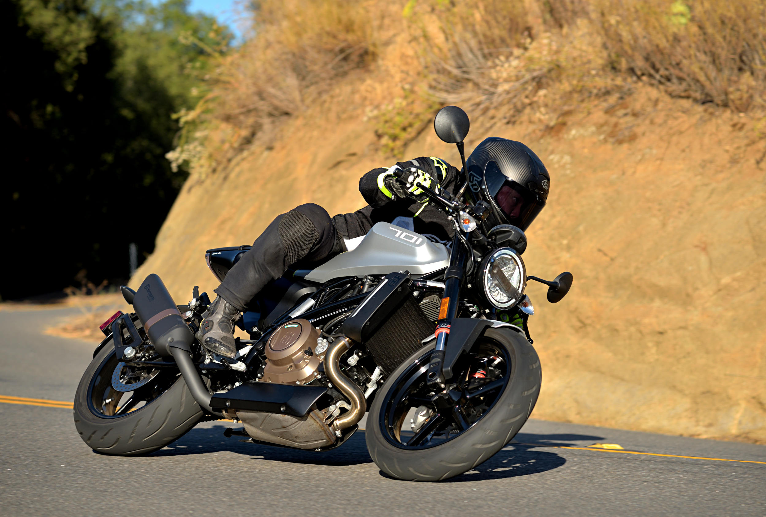 Husqvarna VITPILEN 701, 2018 model, Ride review, Motorcycle reviews, 2500x1690 HD Desktop