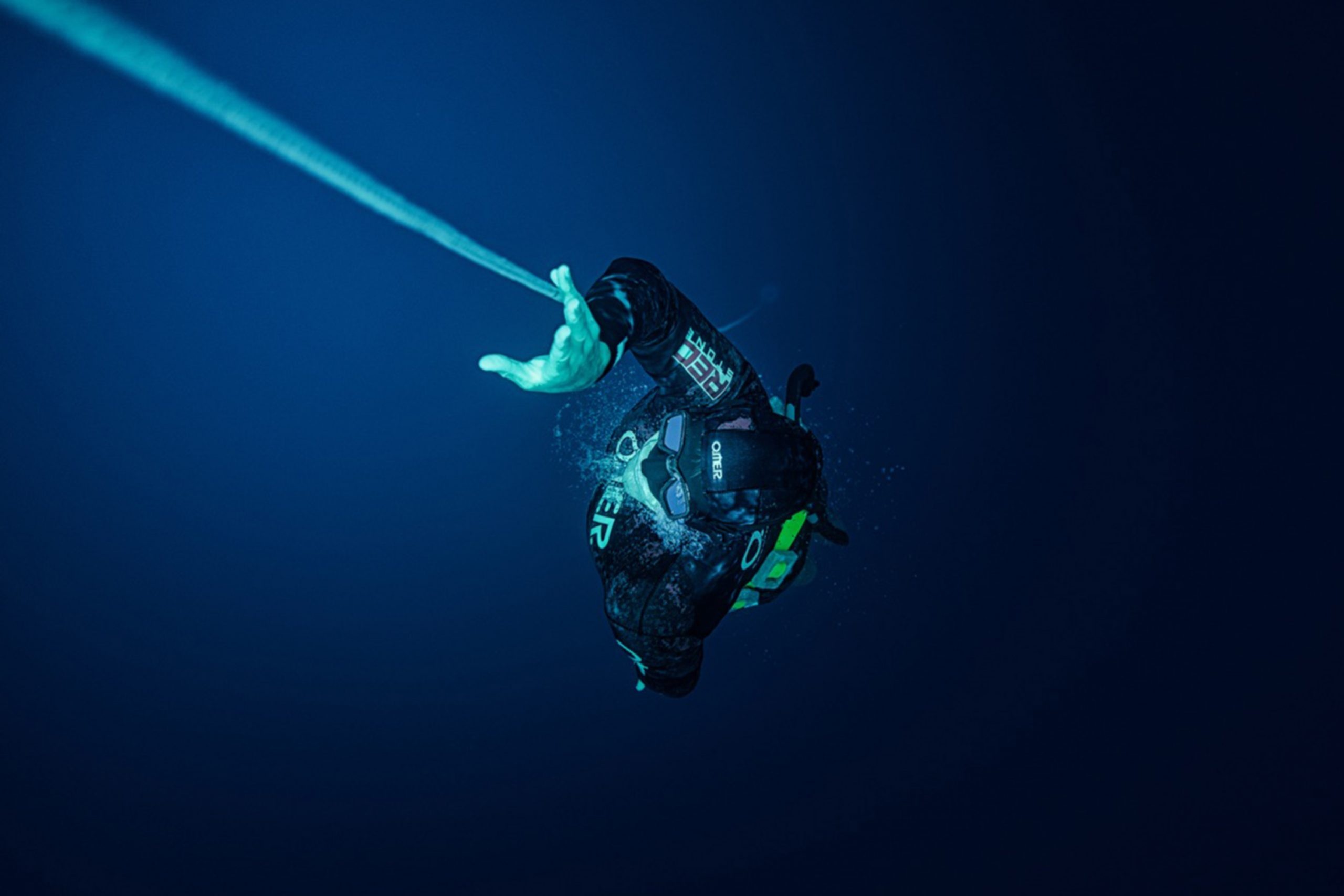 Freediving, Sports,Umberto Pelizzari,Deep Diving Exploration, 2560x1710 HD Desktop