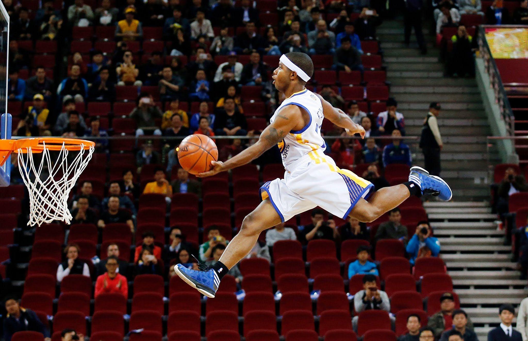 Dunking basketball player, Golden State Warriors uniform, Basketball hoop and net, HD Desktop wallpaper