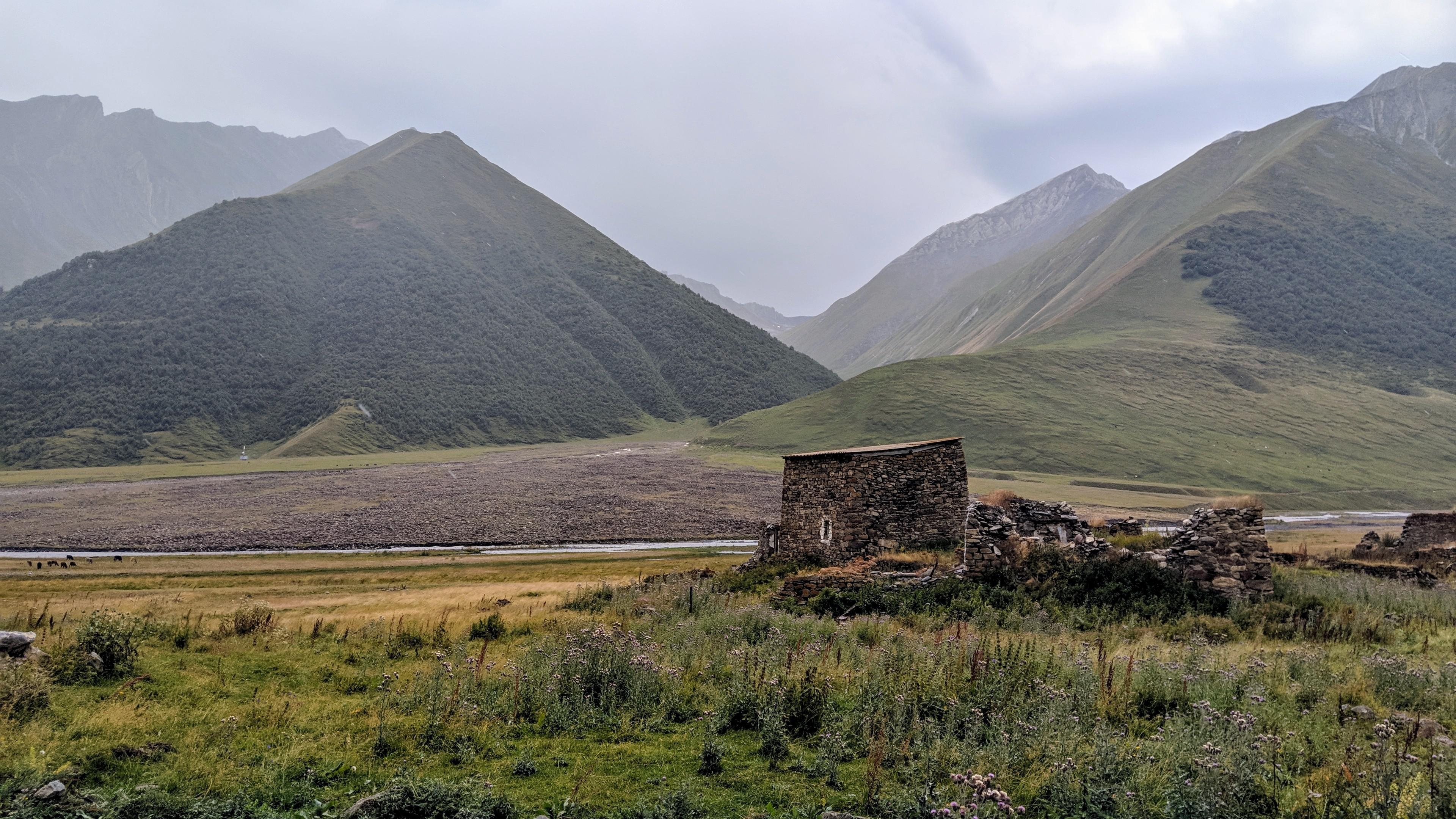 Tskhinvali, Shida Kartli, Reddit post, Comment search, 3840x2160 4K Desktop