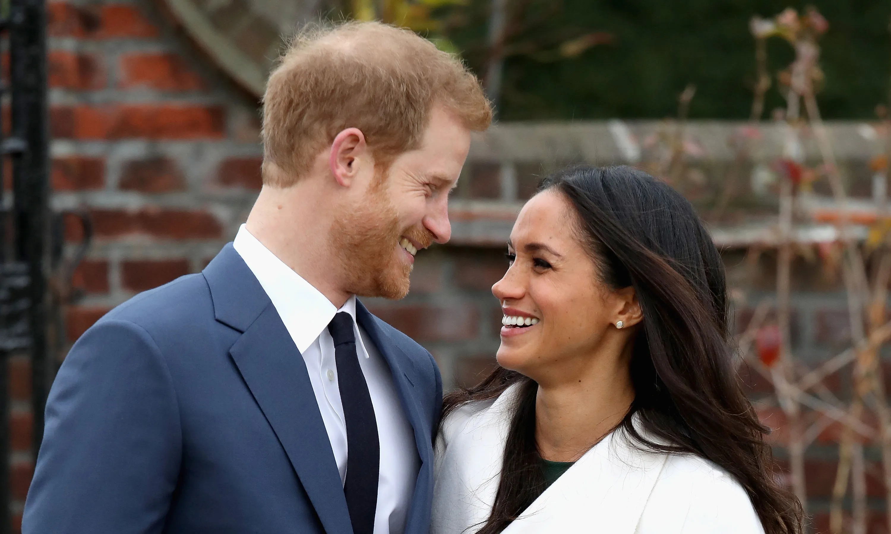 Prince Harry, Meghan Markle, Dinner parties, Allure, 3000x1800 HD Desktop