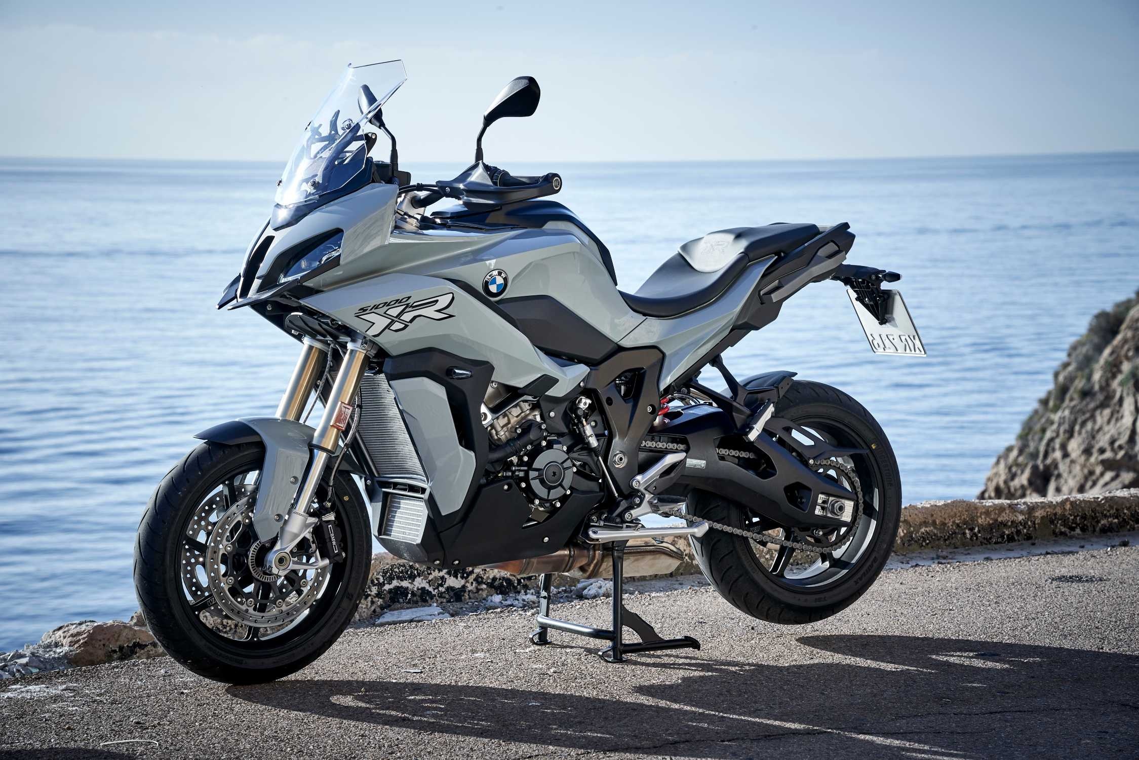 BMW S 1000 XR (Auto), Adventures await, Dynamic performance, Cutting-edge technology, 2250x1500 HD Desktop