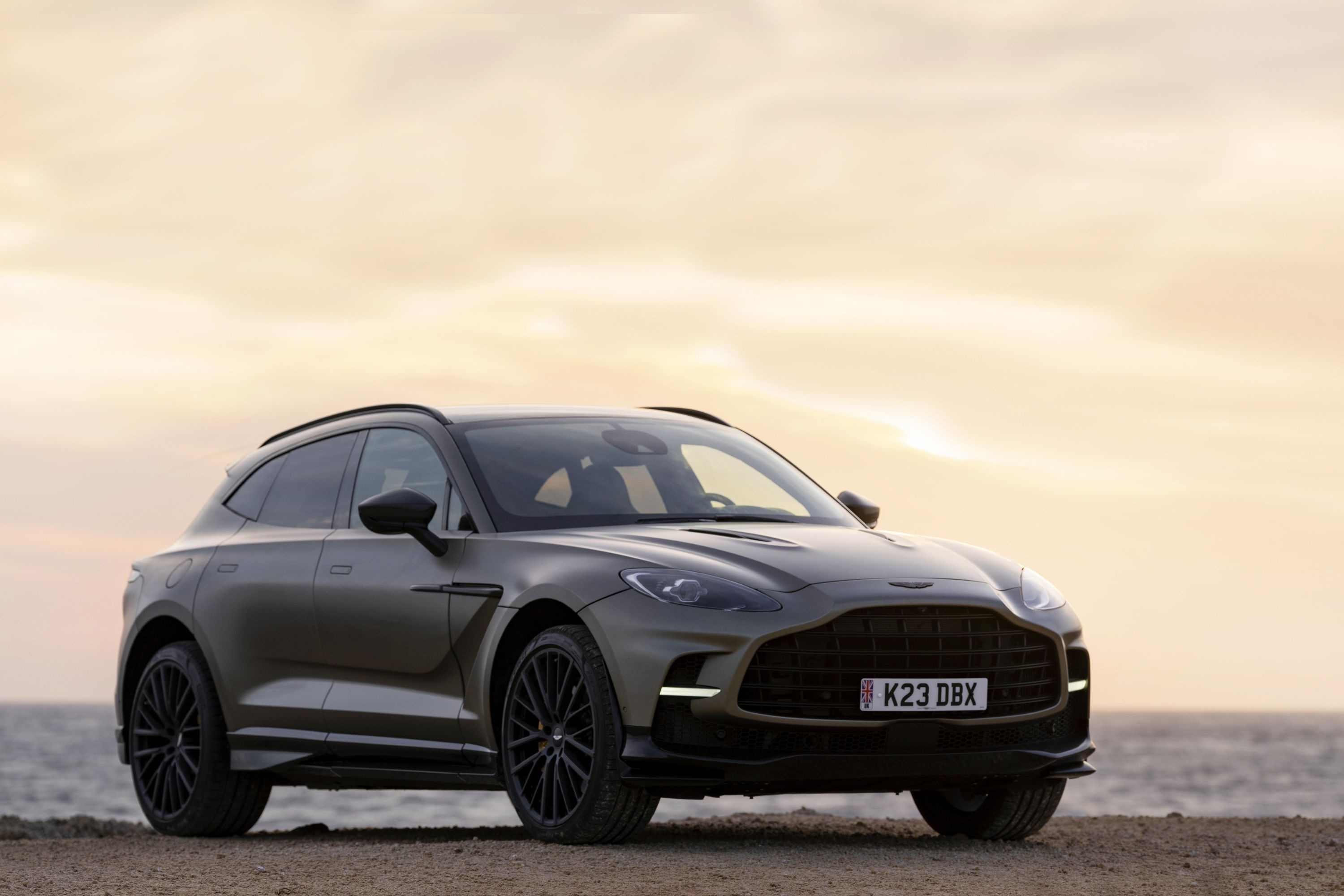 Aston Martin DBX707, 2022 Review, Luxury Performance, Automobile Expert, Analysis, 3000x2000 HD Desktop