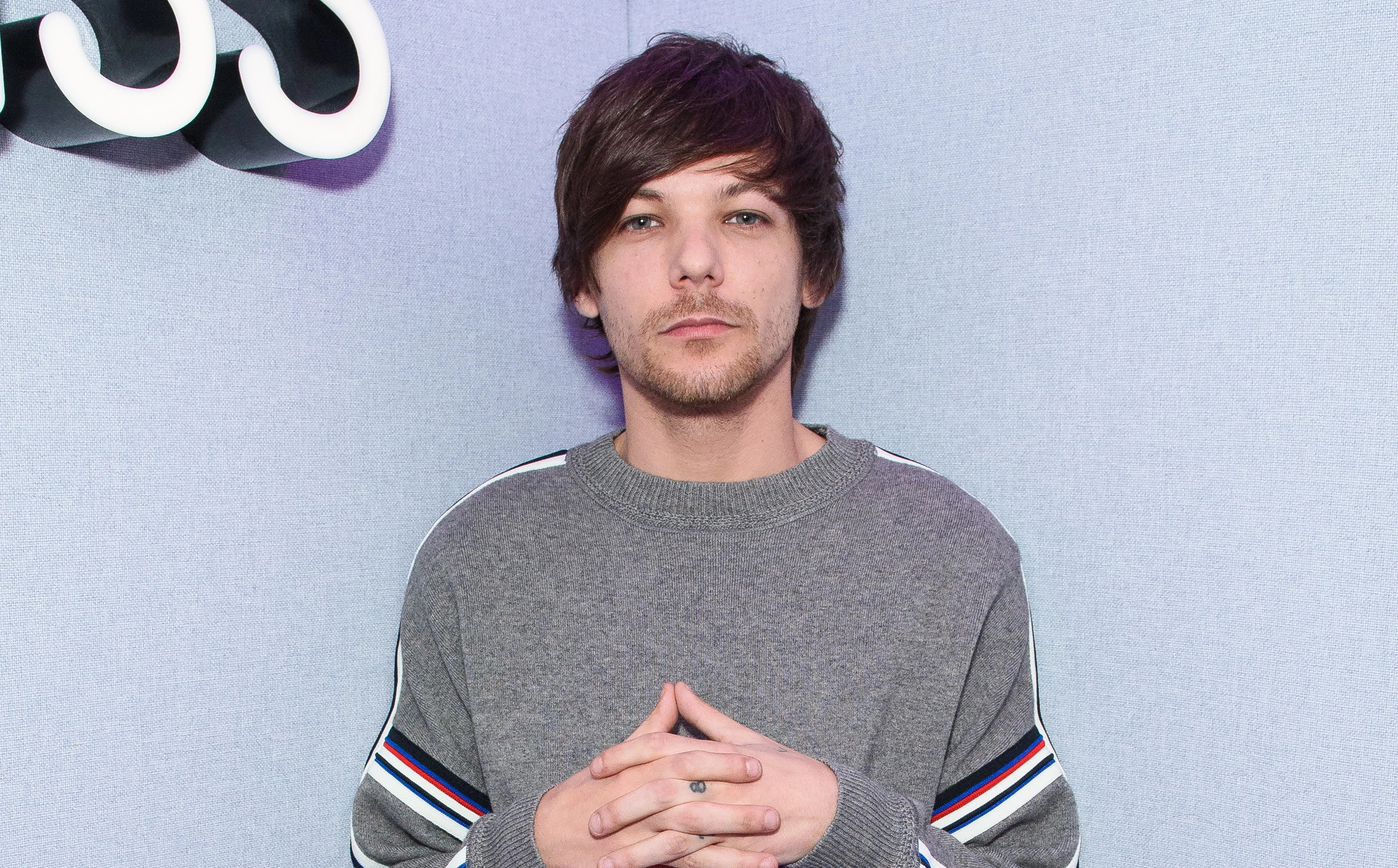 Reflections on success, One Direction singer, Louis Tomlinson, 2260x1400 HD Desktop