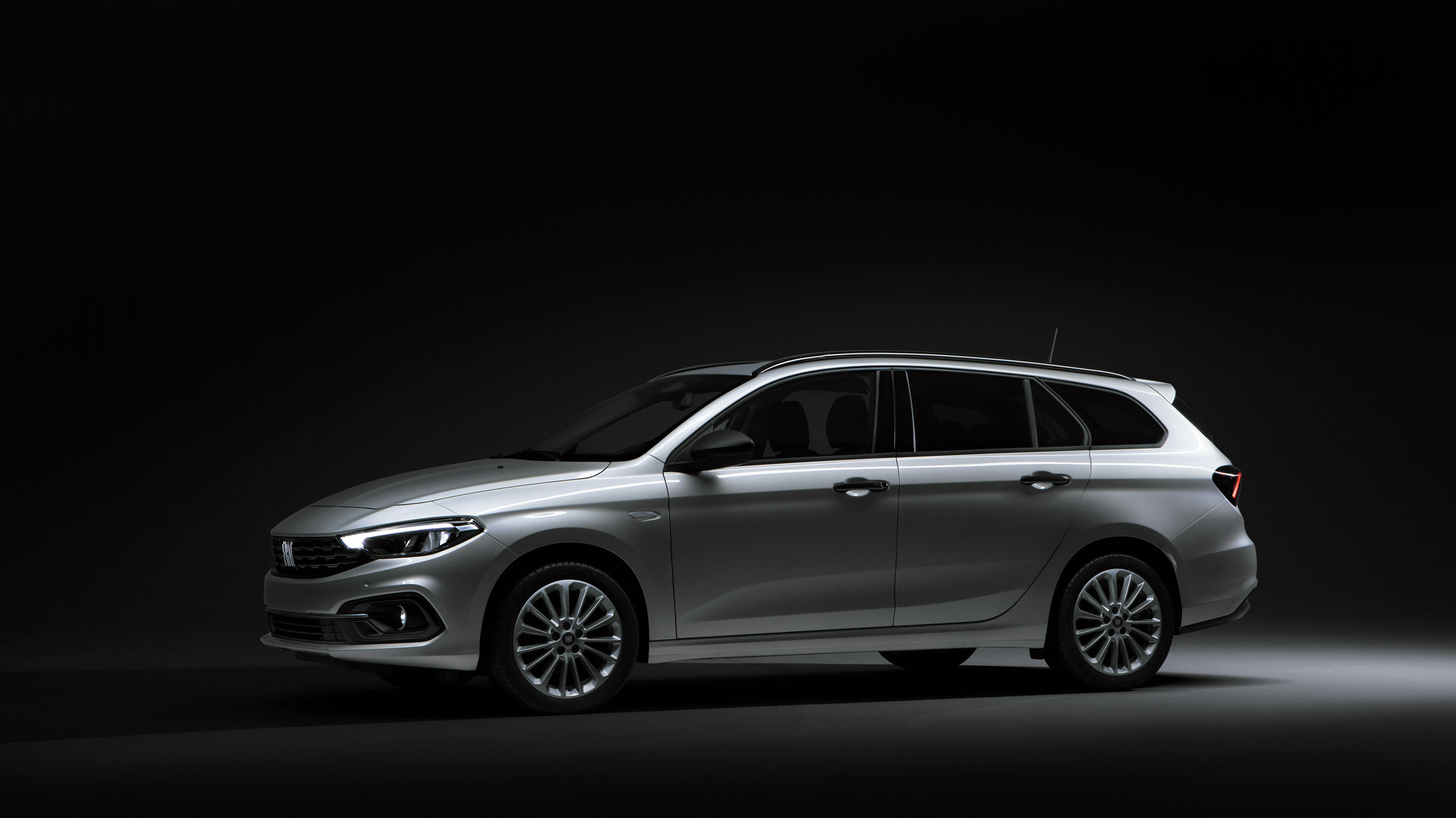 Station Wagon, Fiat Tipo Wallpaper, 2560x1440 HD Desktop