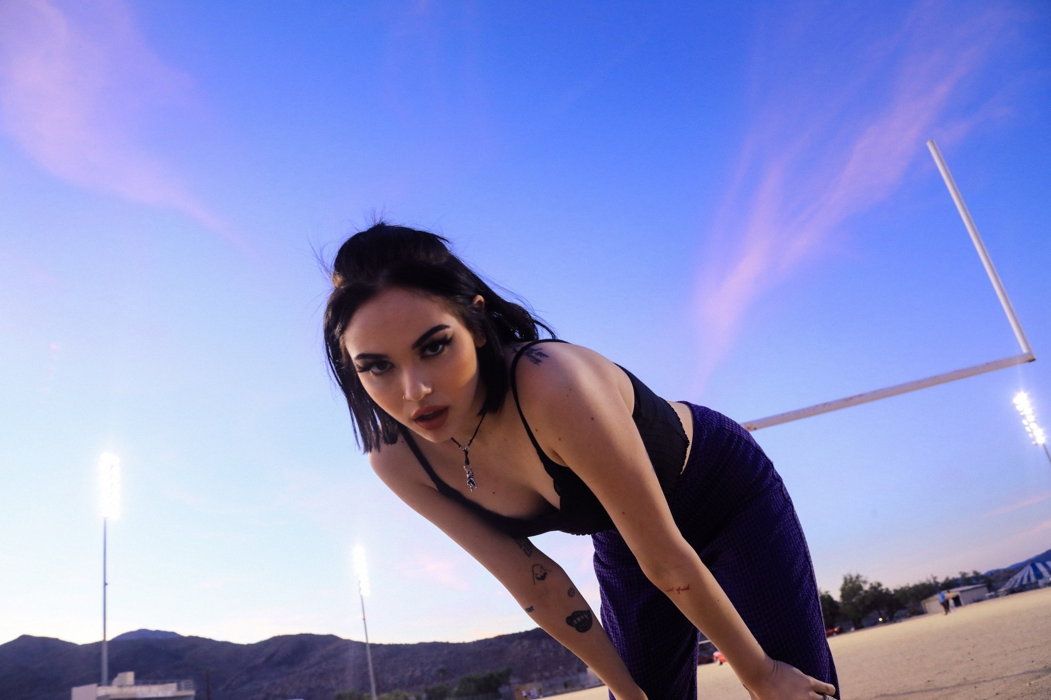 Maggie Lindemann, Woman singer, Short hair, 2050x1370 HD Desktop