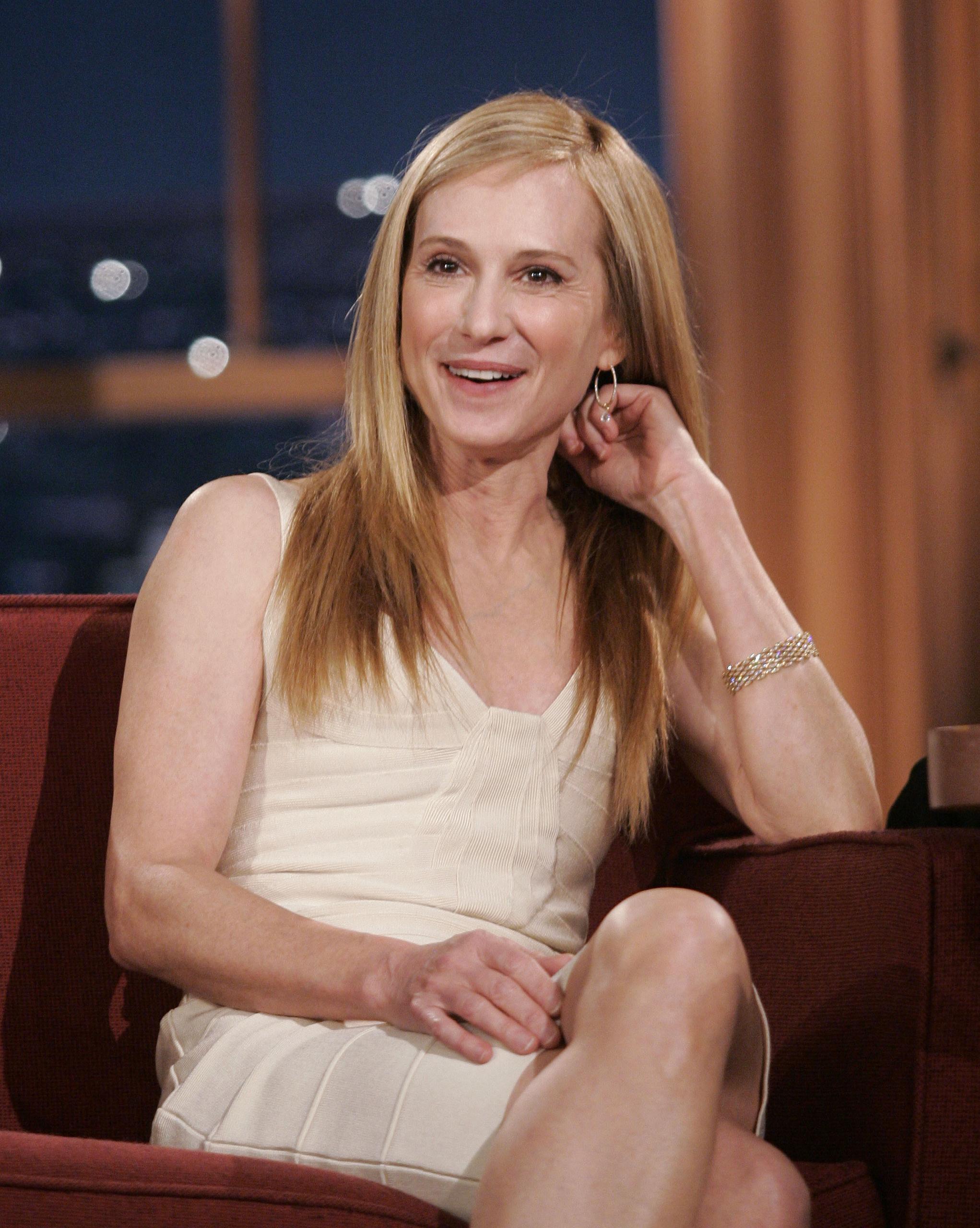 Late Late Show, Craig Ferguson, Holly Hunter, Photo, 2050x2560 HD Phone