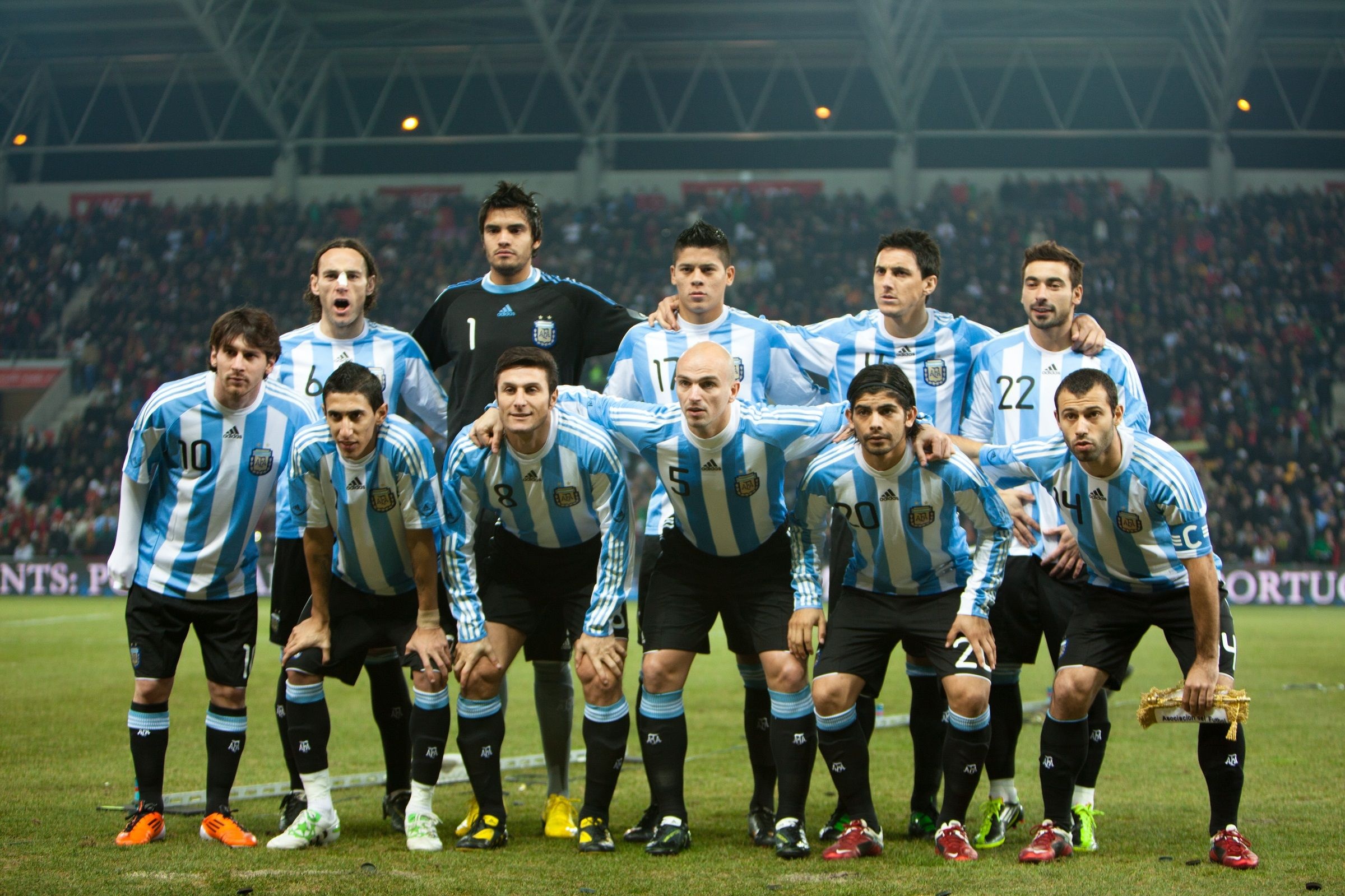 Argentina national football team, Lionel Messi, Angel Di Maria, Javier Zanetti, Football stadium pitch, HD Desktop wallpaper
