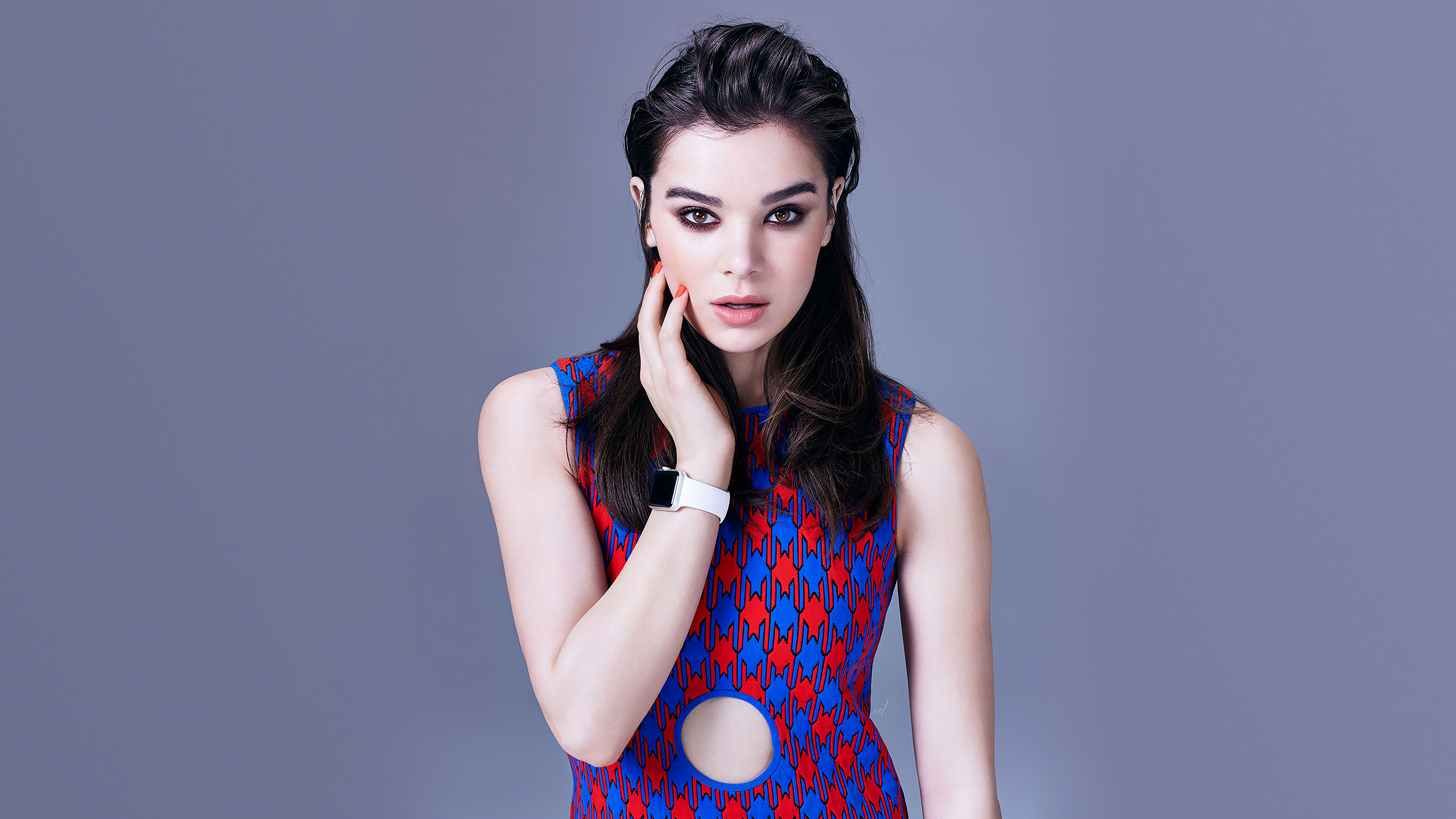 Hailee Steinfeld, white strap Apple Watch, red blue cutout dress, 4K Desktop wallpaper