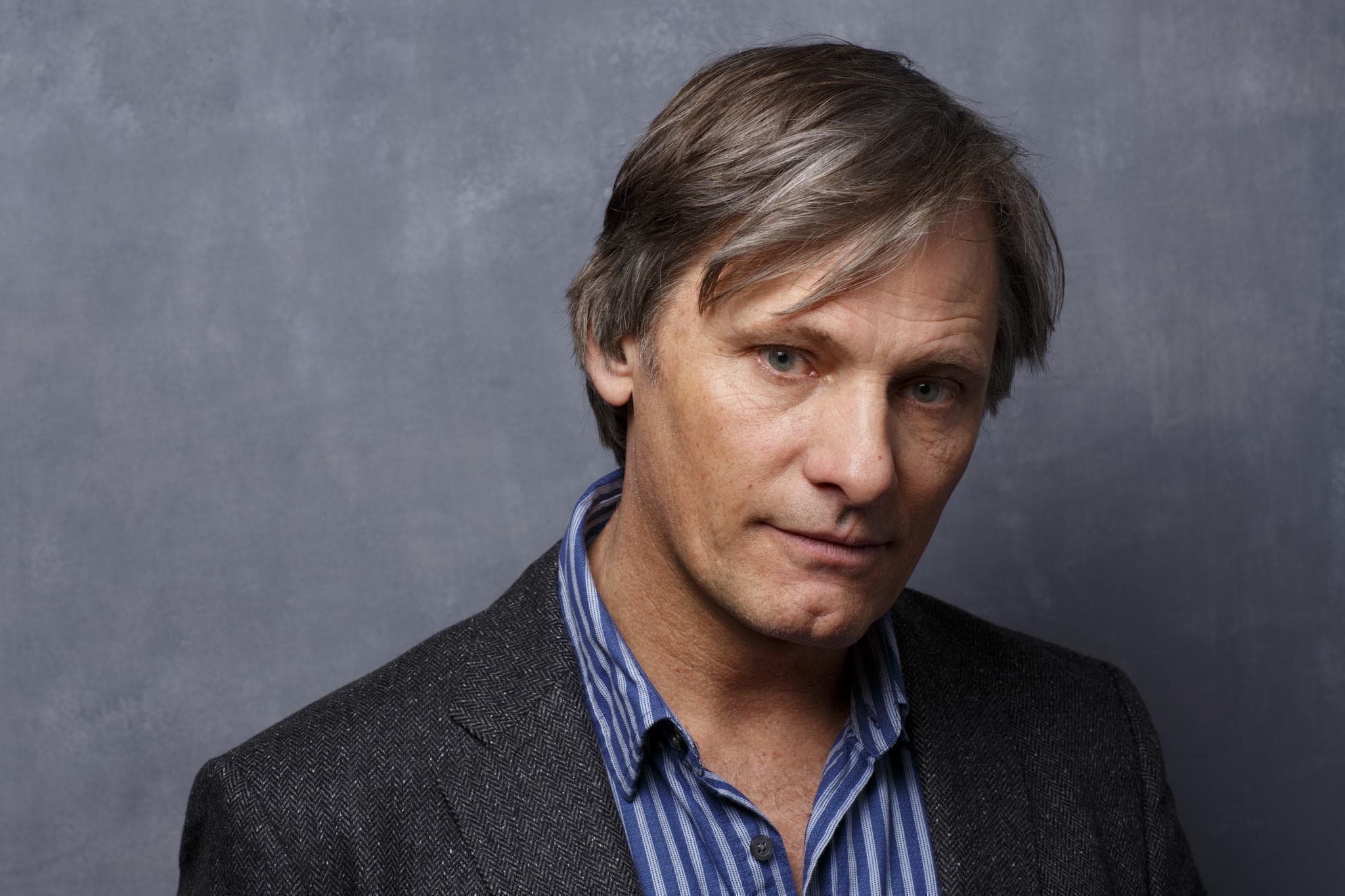 Viggo Mortensen, Movie actor, Viggo Mortensen wallpapers, Film background, 2050x1370 HD Desktop