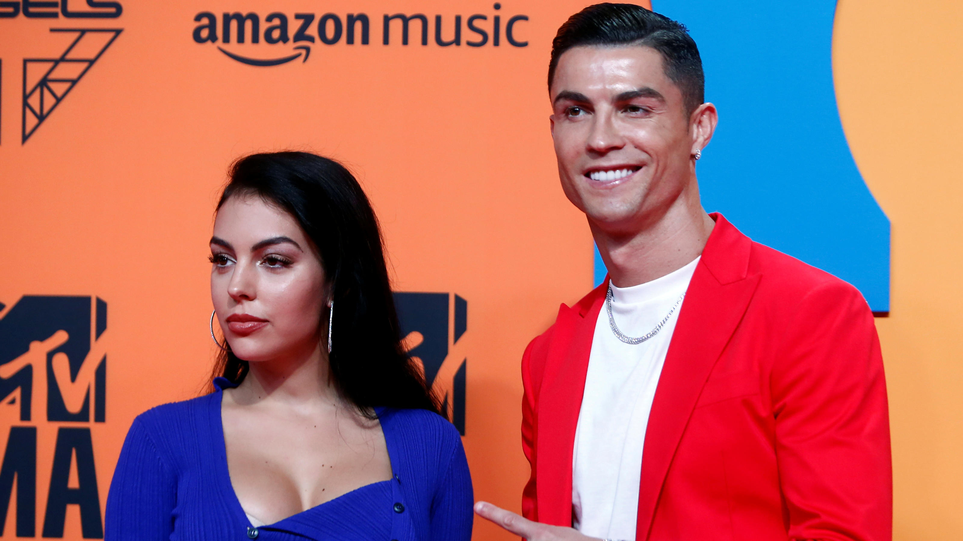 Cristiano Ronaldo, Georgina Rodriguez, Baby bump, 3200x1800 HD Desktop