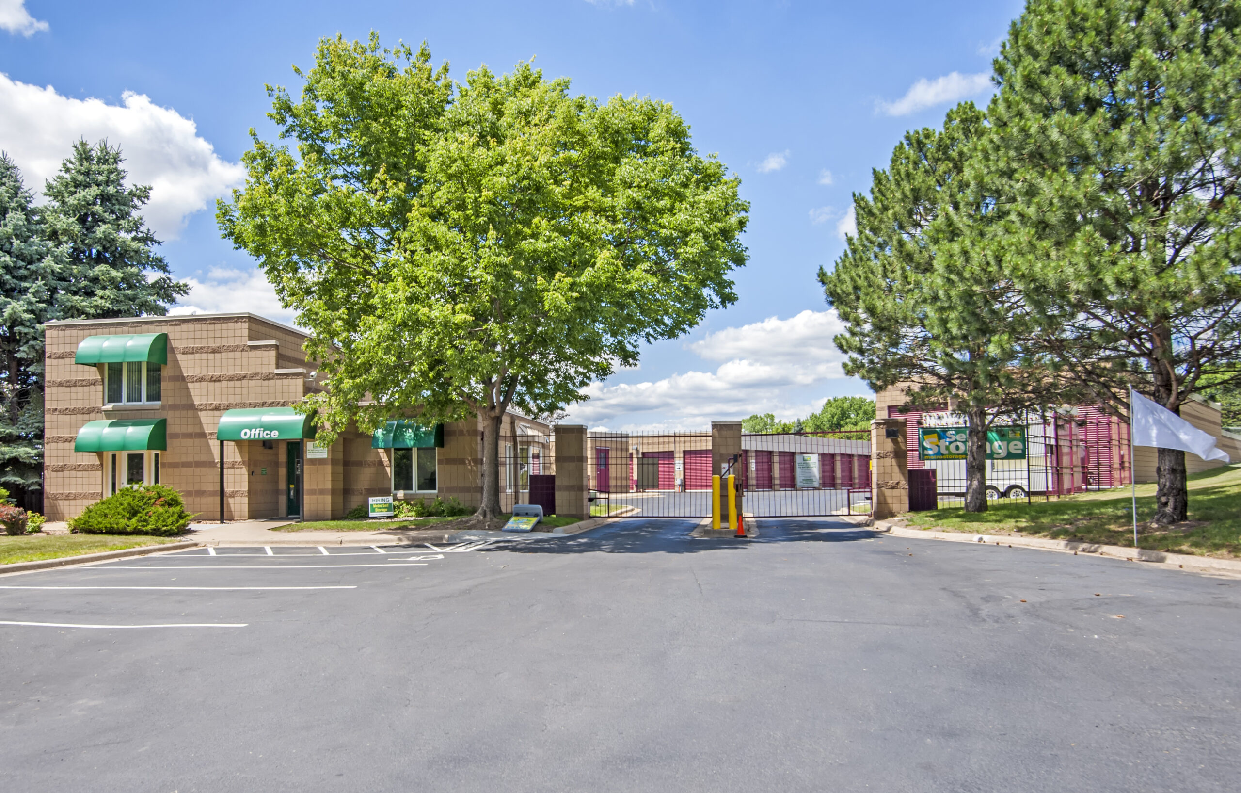 Bloomington travels, Storage units, Metro self storage, 2560x1640 HD Desktop