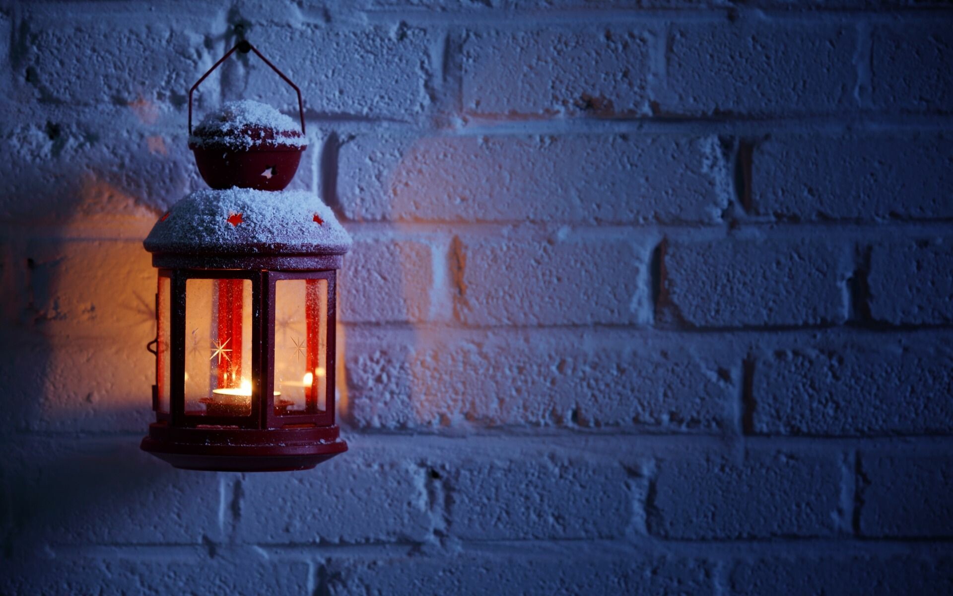 Fiery lanterns, Winter night, Warm candlelight, Holiday ambiance, 1920x1200 HD Desktop