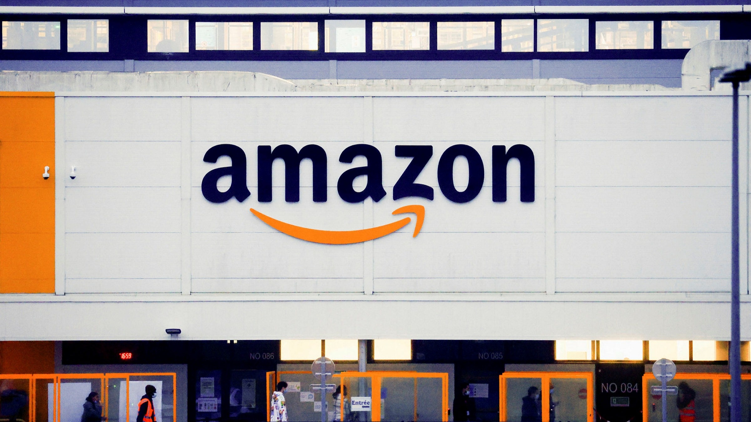 Amazon earnings, Falling sales, High costs, 2400x1350 HD Desktop