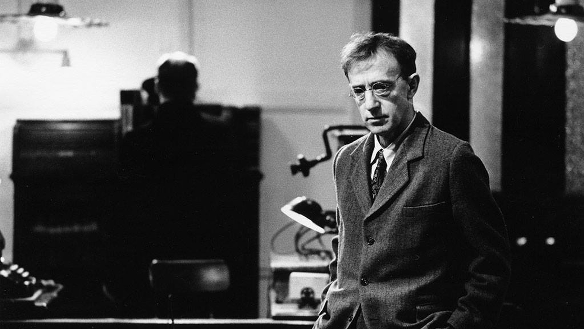 Woody Allen, Shadows and fog, Woody Allen pages, Film analysis, 1920x1080 Full HD Desktop