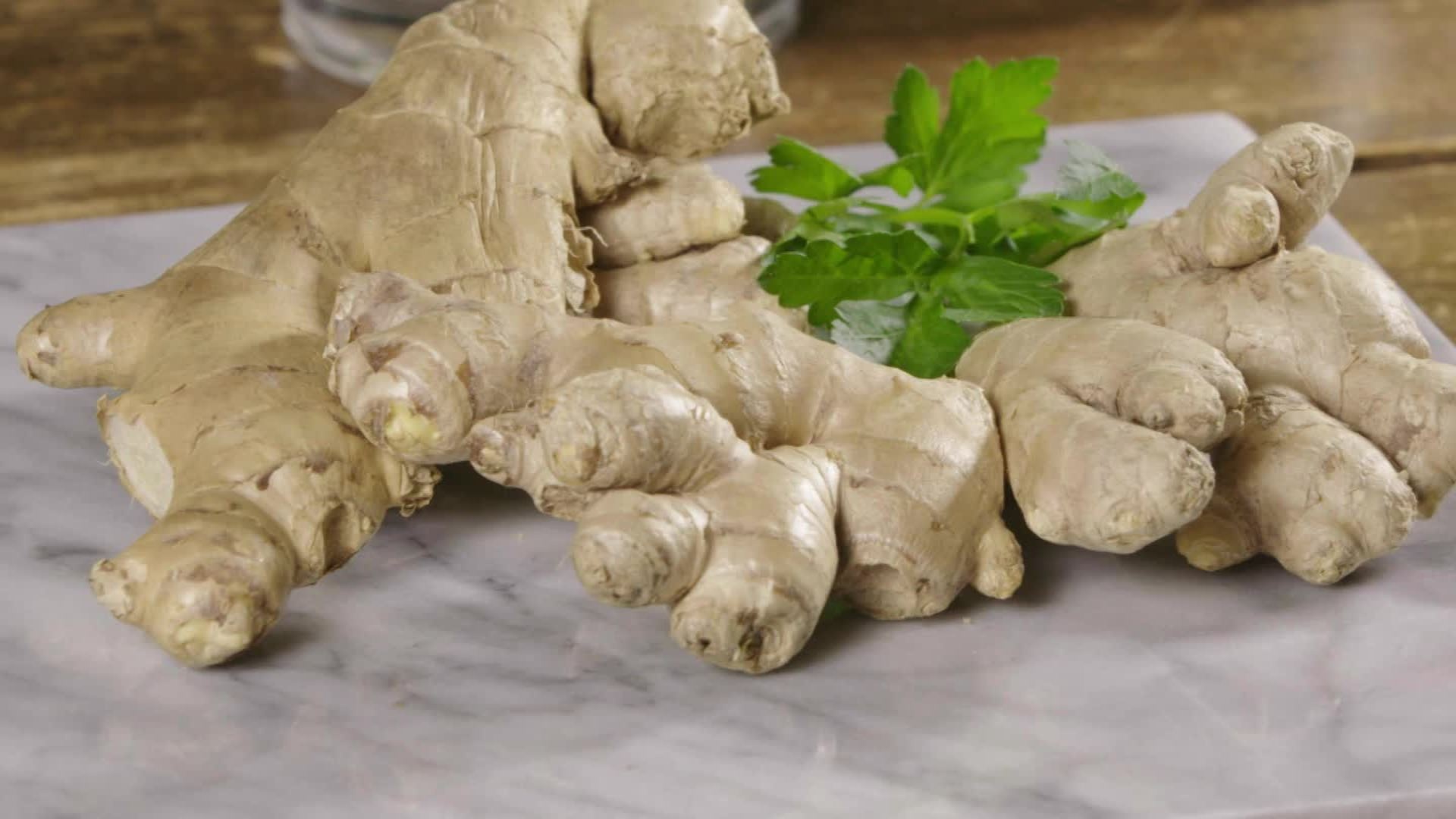 Ginger's health benefits, Informative CNN video, Expert analysis, Vital nutrients, 1920x1080 Full HD Desktop