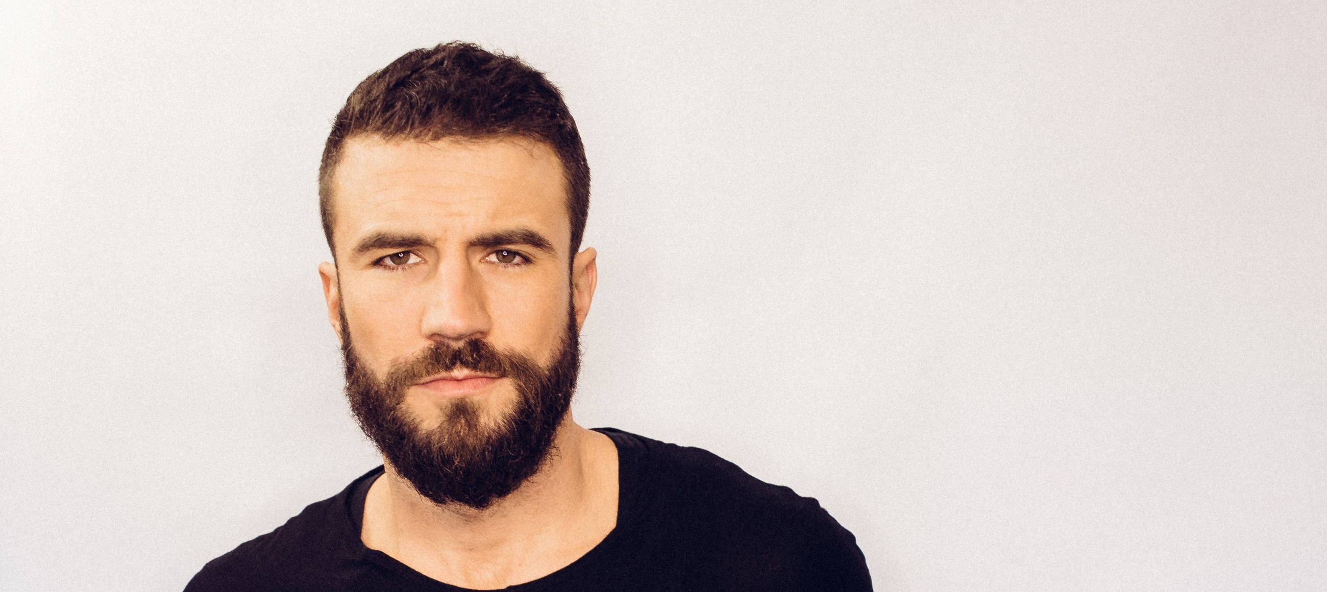 Sam Hunt, Musical talent, Catchy melodies, Dynamic performances, 2600x1160 Dual Screen Desktop