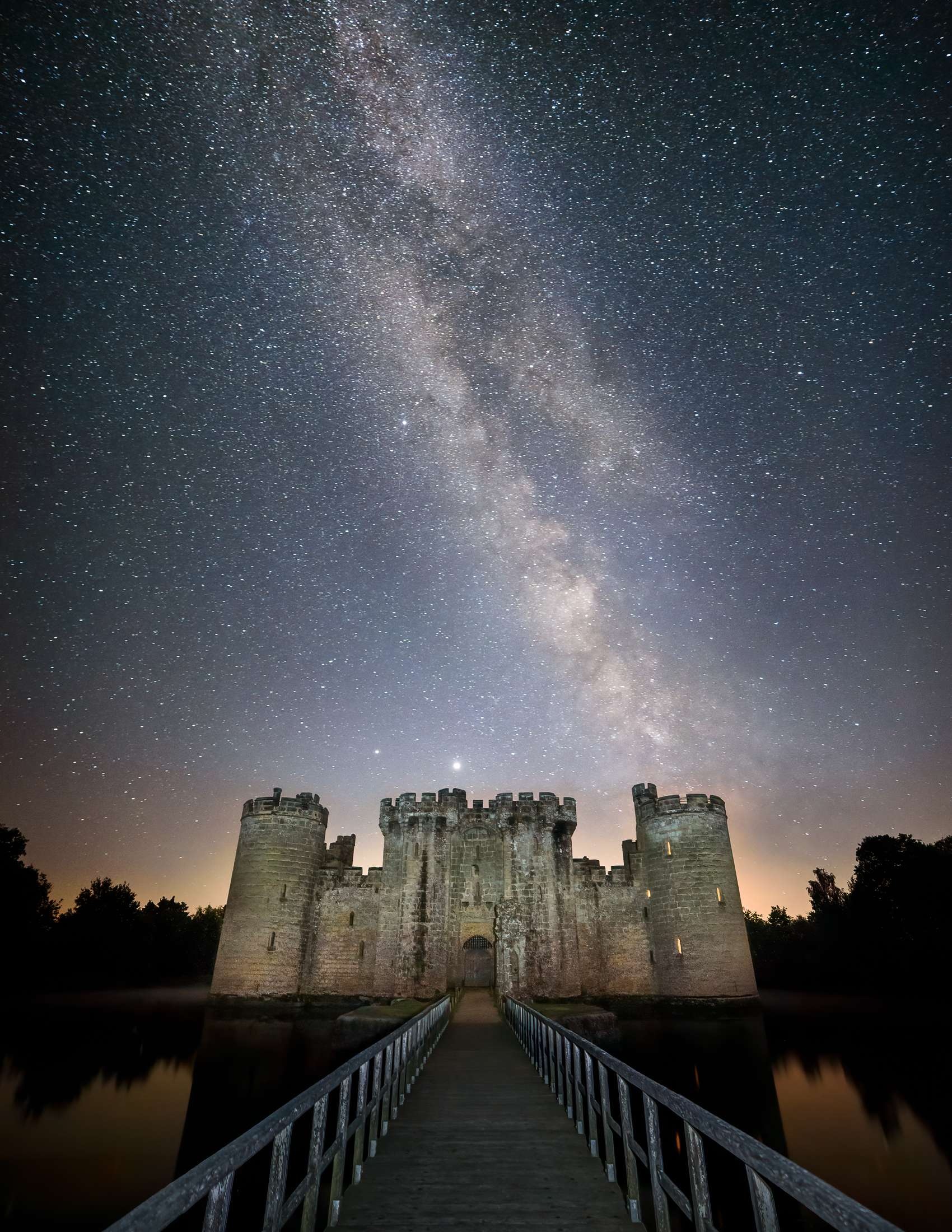 Photography workshop, Bodiam Castle, 1700x2200 HD Phone