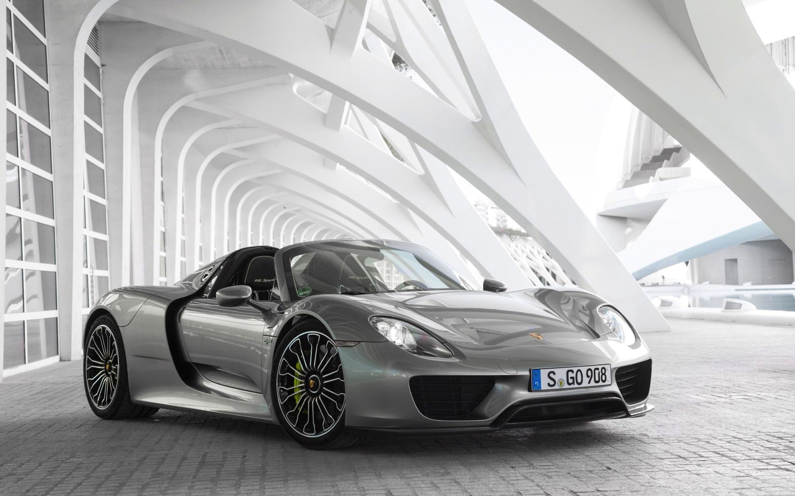 Porsche 918 Spyder, City of Arts and Sciences, Liquid Metal Silver paint, HD Desktop wallpaper