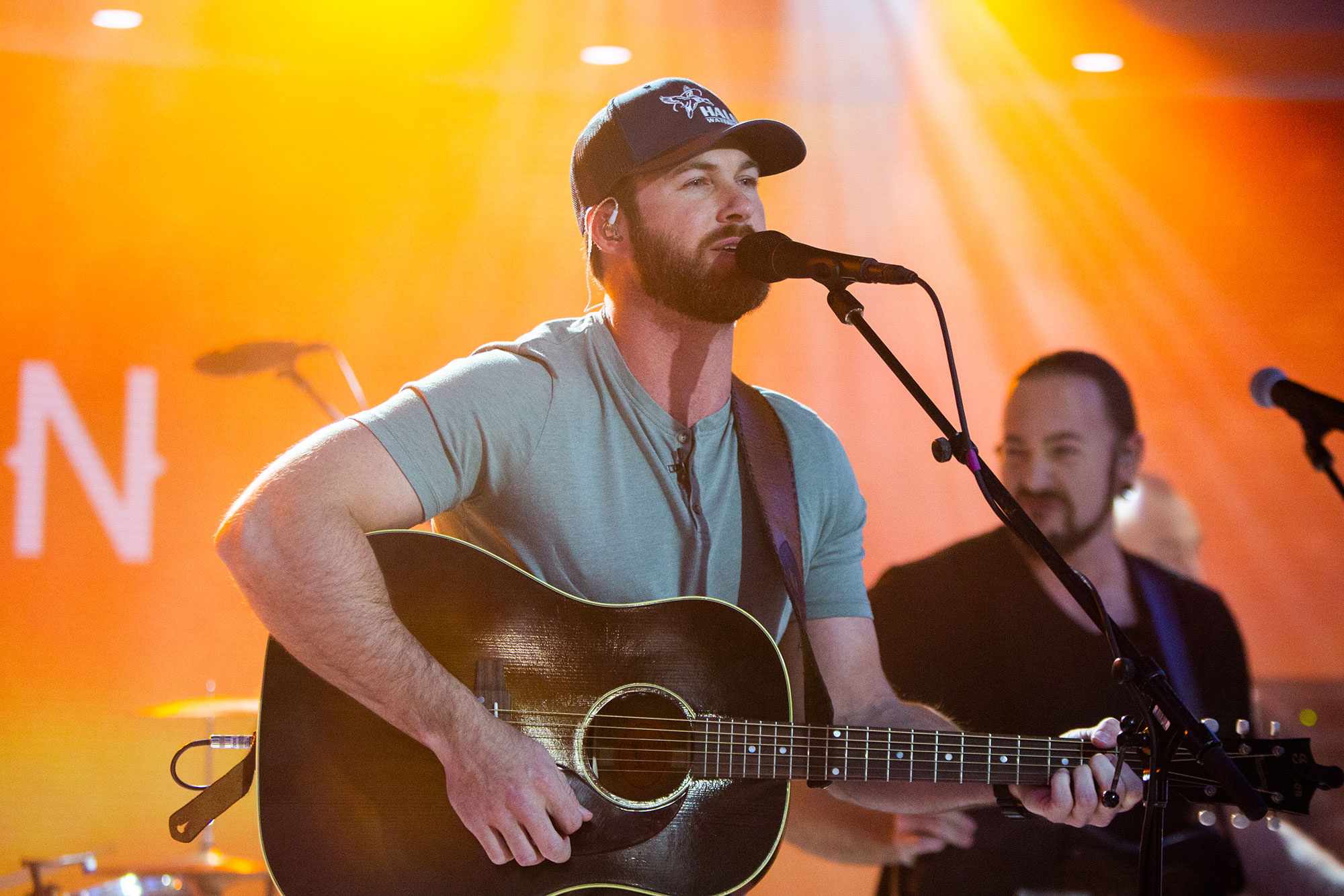 Riley Green, Acoustic performance, Rolling Stone, 2000x1340 HD Desktop
