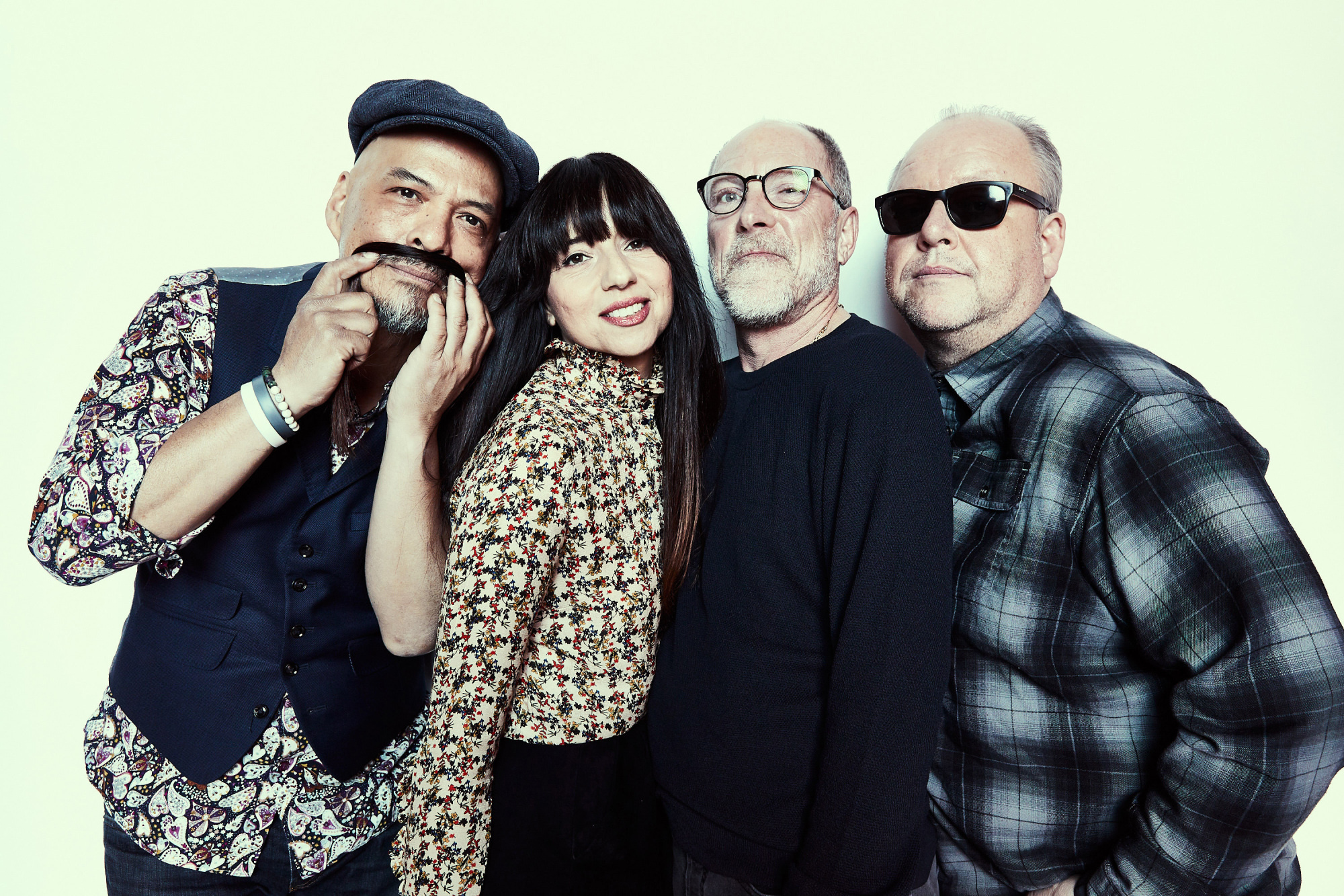Paz Lenchantin, Pixies' uniqueness, Weird and catchy, The Japan Times, 2000x1340 HD Desktop