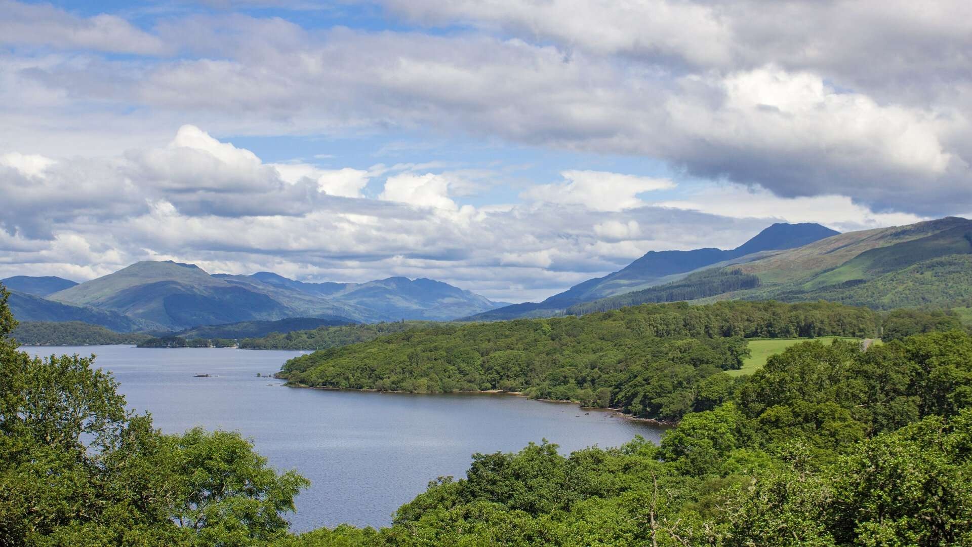 Loch Lomond, Lochend chalets, Scottish lakes, Chalet, 1920x1080 Full HD Desktop