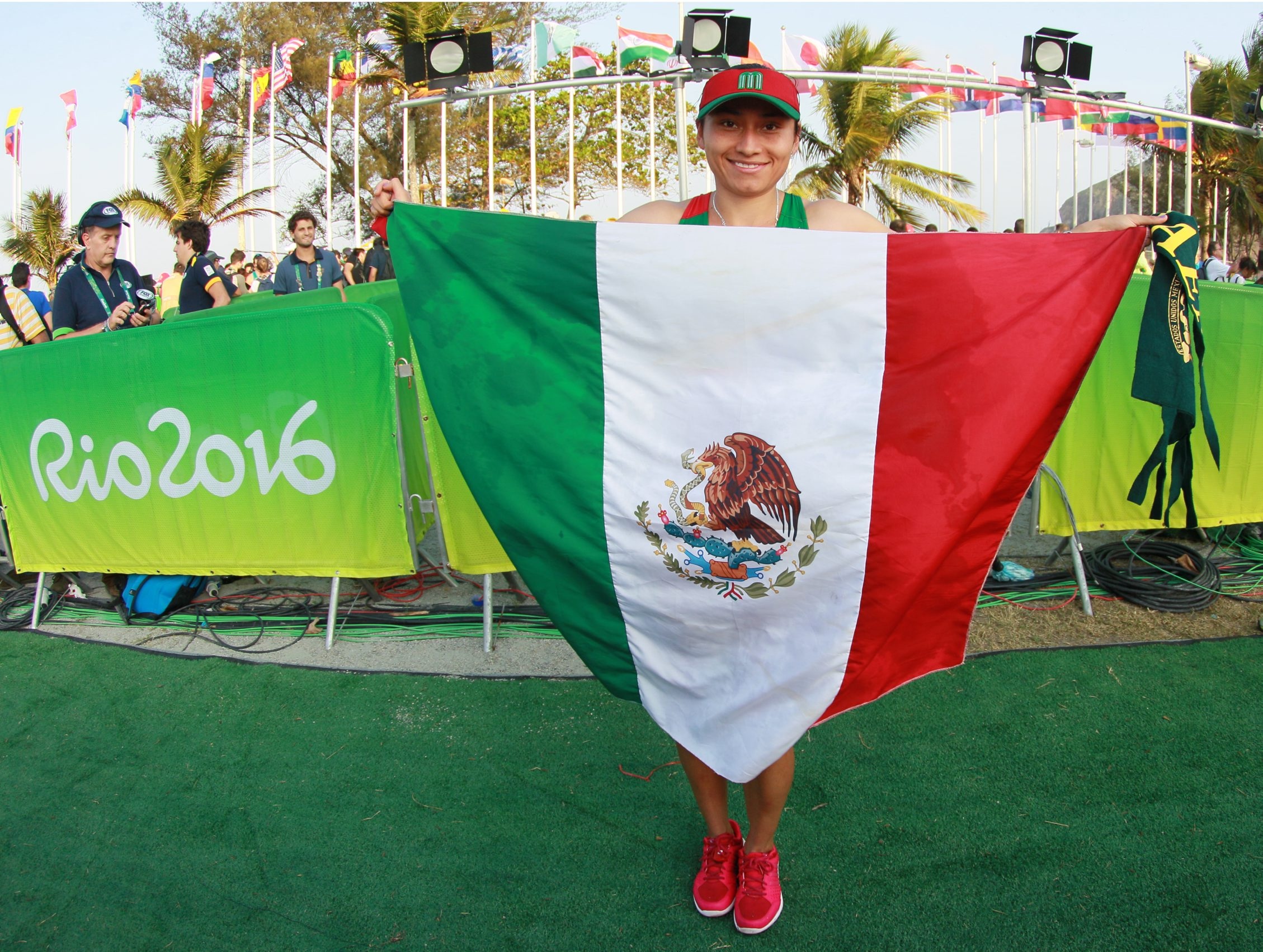 Mexican flag, Lupita Gonzalez Wallpaper, 2260x1710 HD Desktop