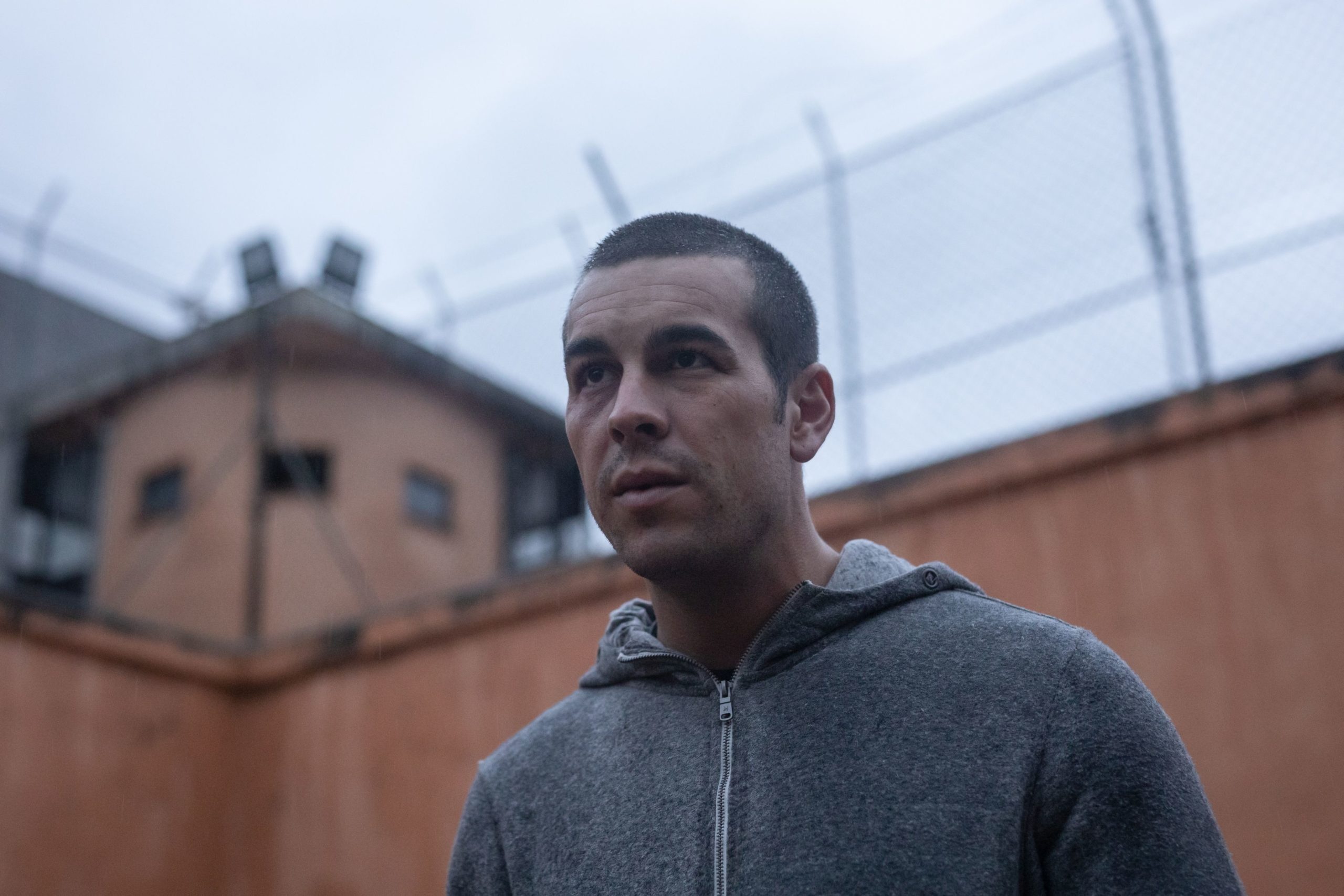 Mario Casas, Kein Friede den Toten, Spanish actor, Thriller film, 2560x1710 HD Desktop