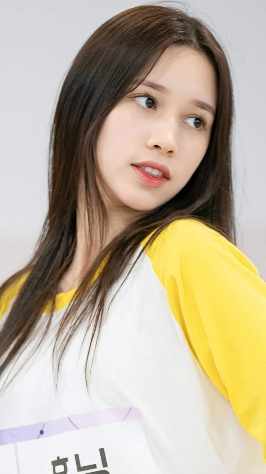 Huening Bahiyyih team shoot, 2022, Beautiful celebrities, 1080x1920 Full HD Phone