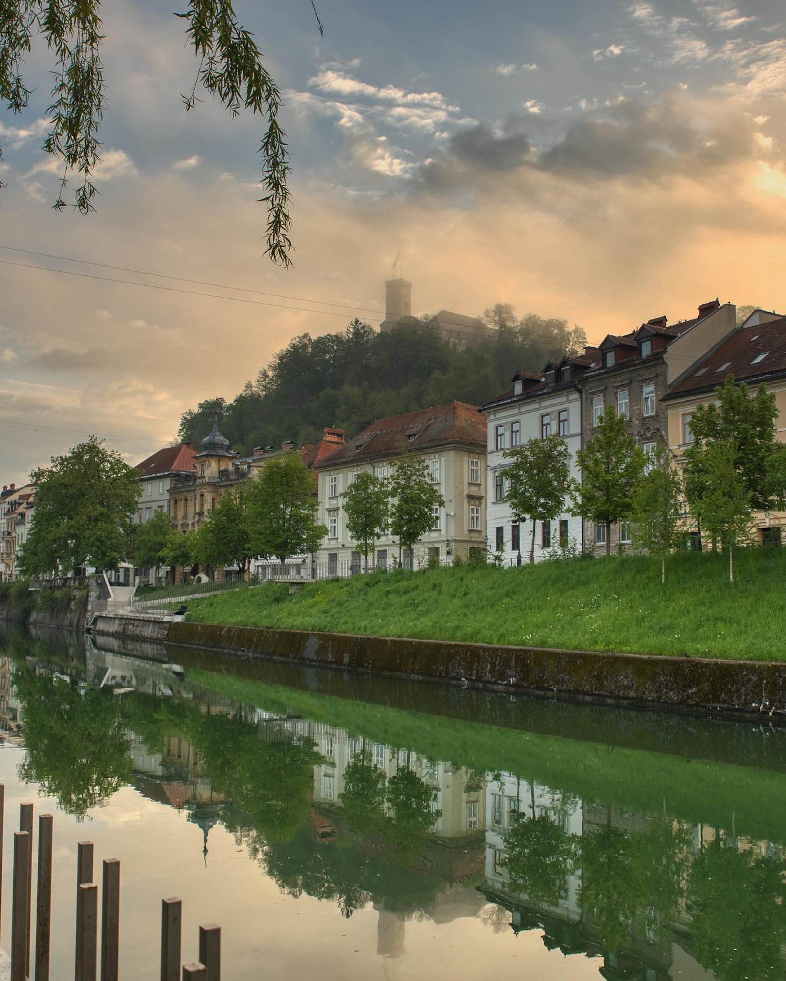 Ljubljana, Ljubljanica spring, All you need to know, Visit Slovenia, 1610x2000 HD Phone