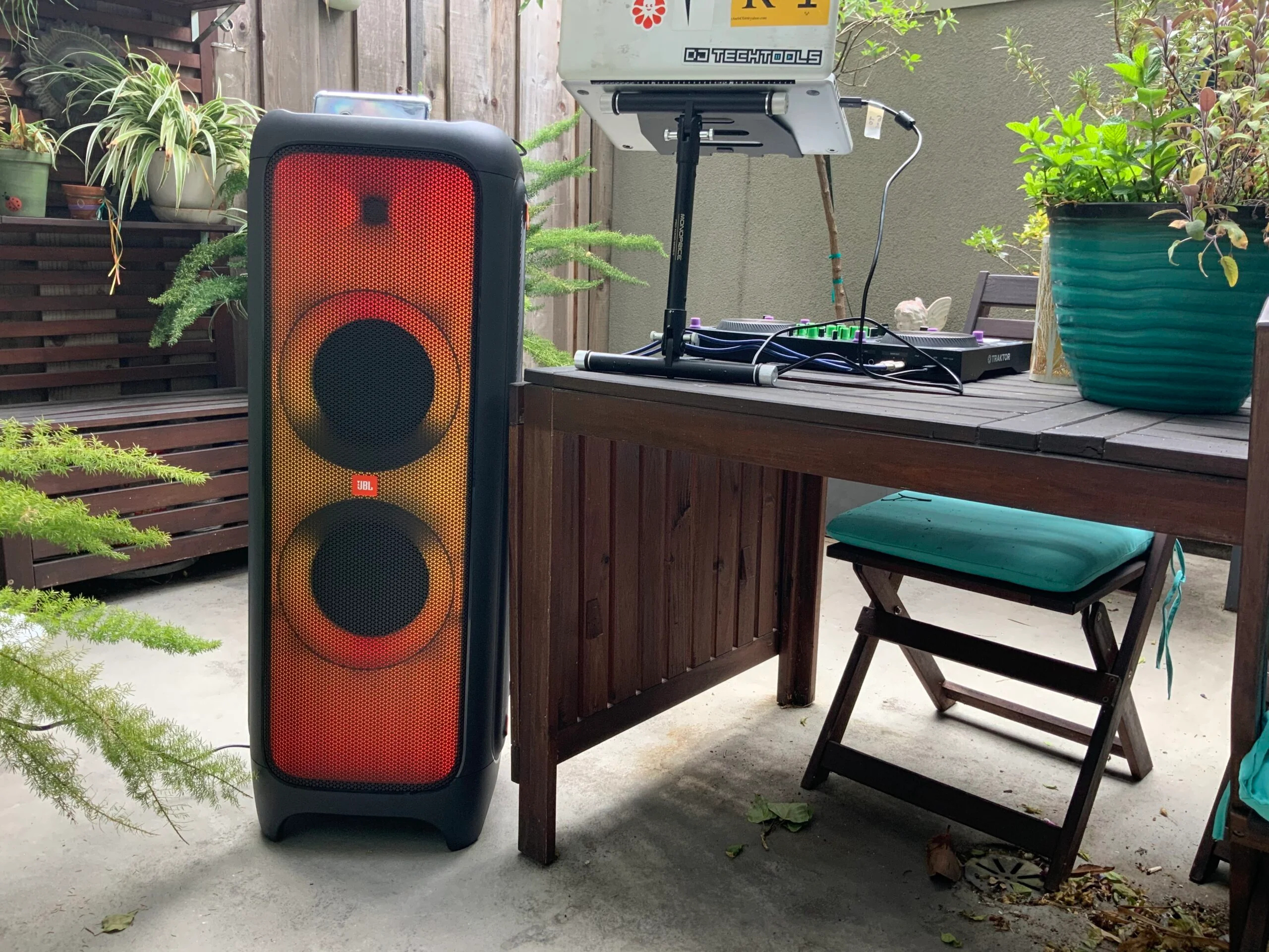 JBL PartyBox 1000, Prime bluetooth speaker, Popular Science review, Party experience, 2560x1920 HD Desktop