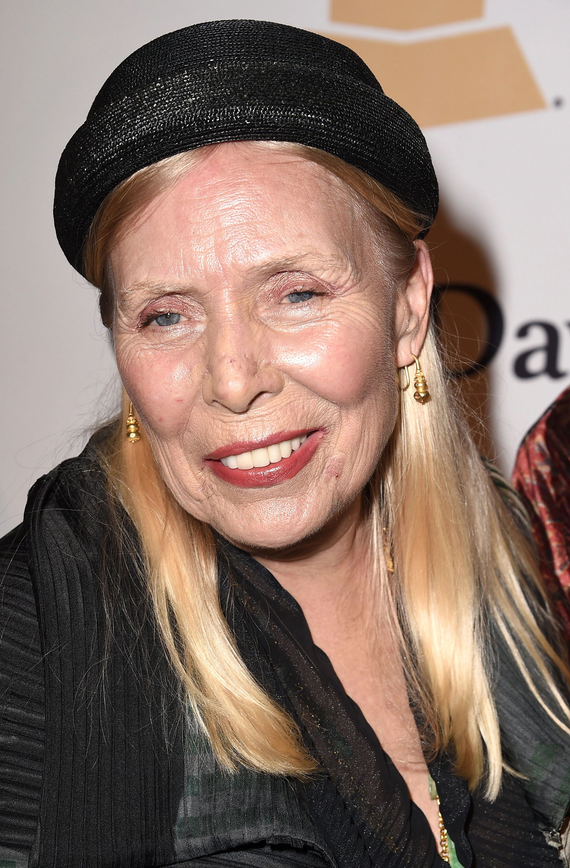 Joni Mitchell, Brain aneurysm, Recovering, Singer-songwriter, 1970x3000 HD Phone