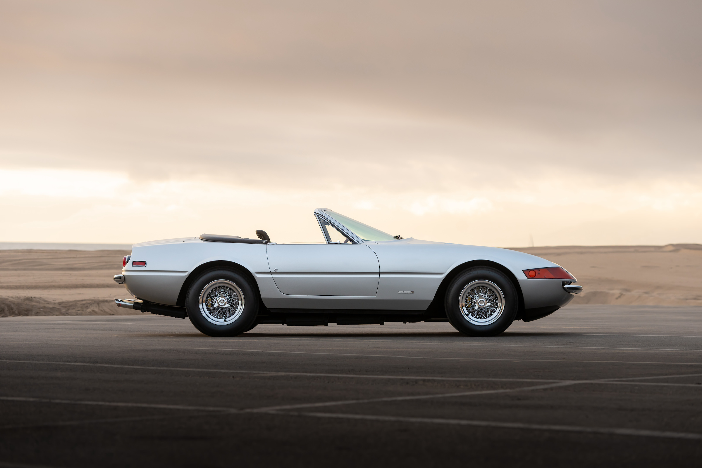 Cabrio, Ferrari Daytona Wallpaper, 2400x1610 HD Desktop