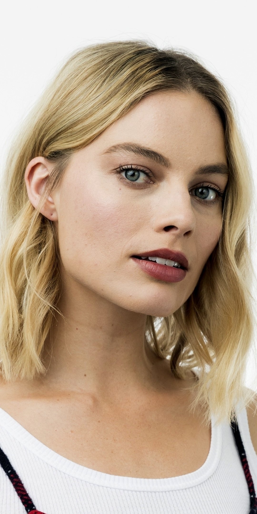 Margot Robbie, Celebrity, Top star, 1080x2160 HD Phone