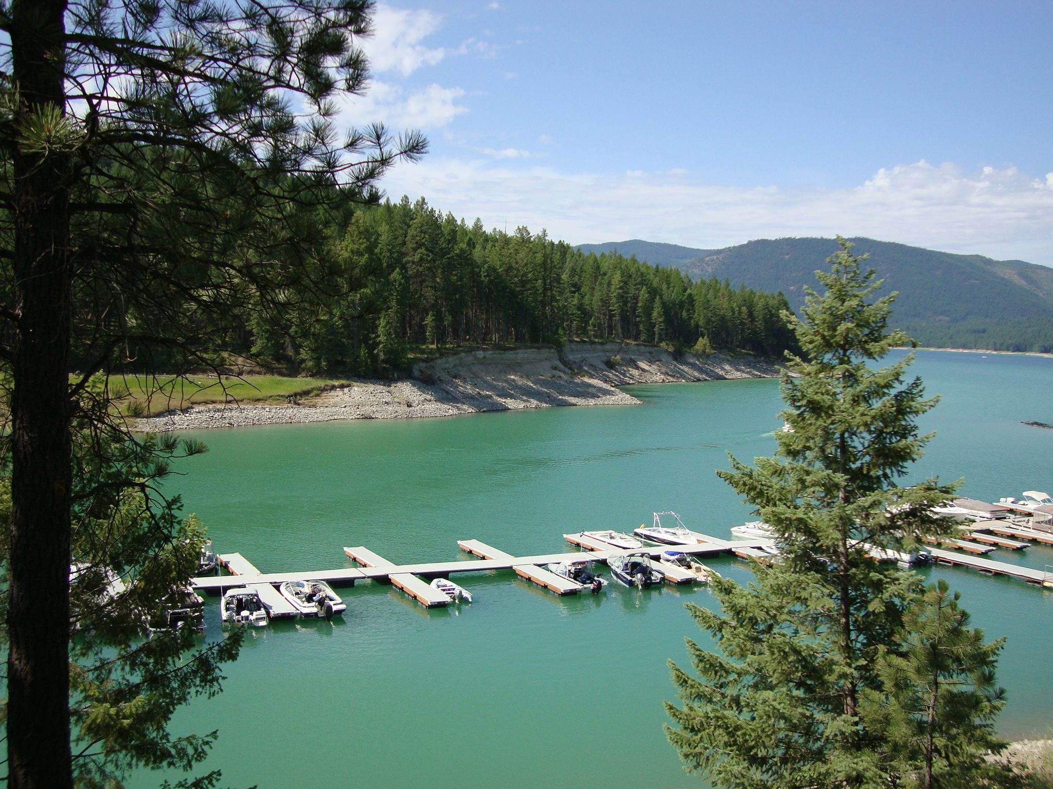 Lake Koocanusa, Breathtaking beauty, Tranquil landscapes, Nature's paradise, 2050x1540 HD Desktop