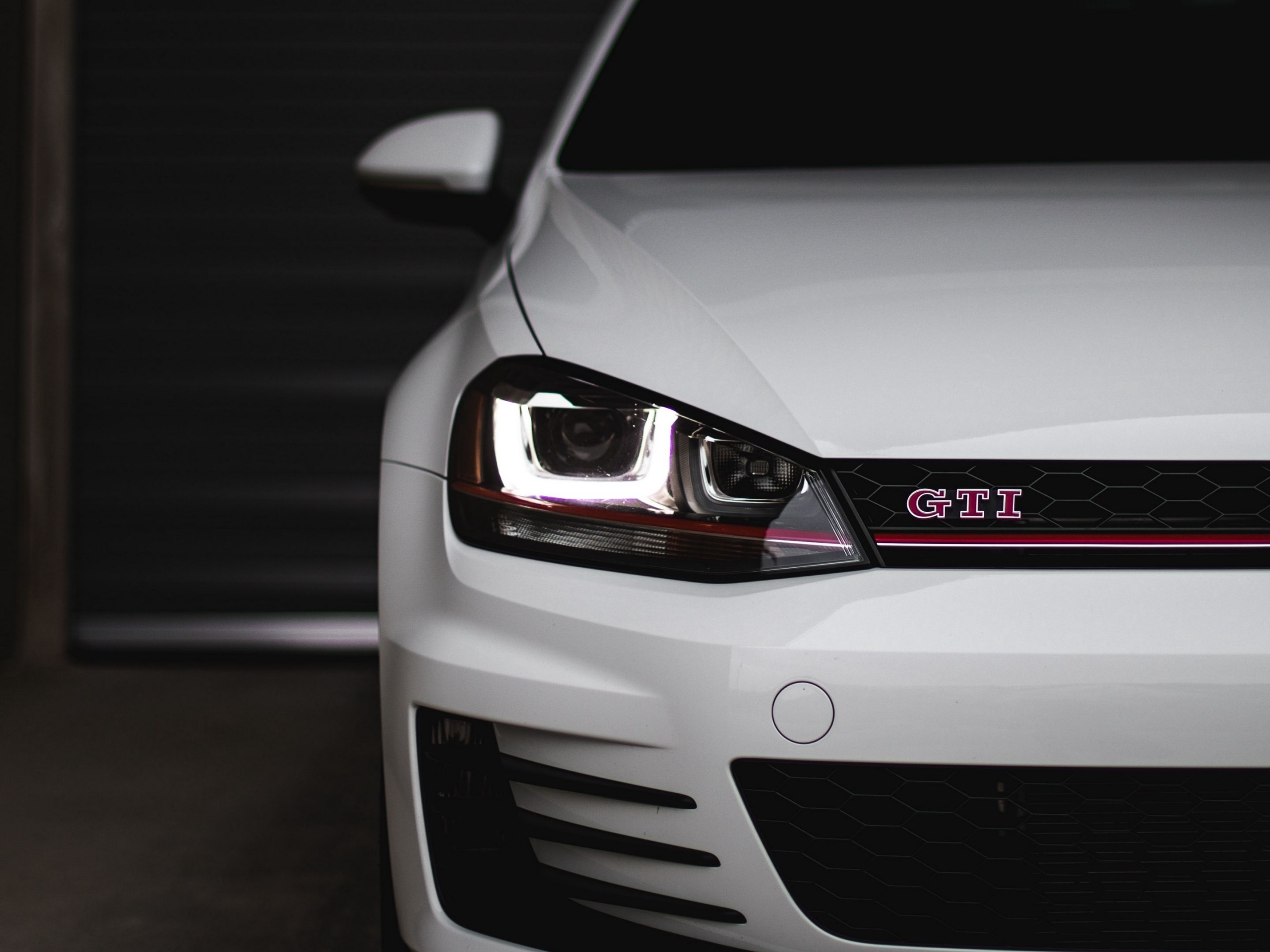 Close-Up, GTI Wallpaper, 2560x1920 HD Desktop