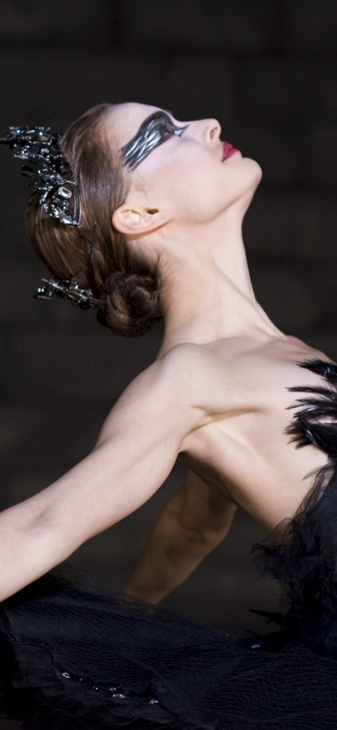 Black Swan, Psychological thriller, Ballet dancer, Nina Sayers, 1130x2440 HD Phone