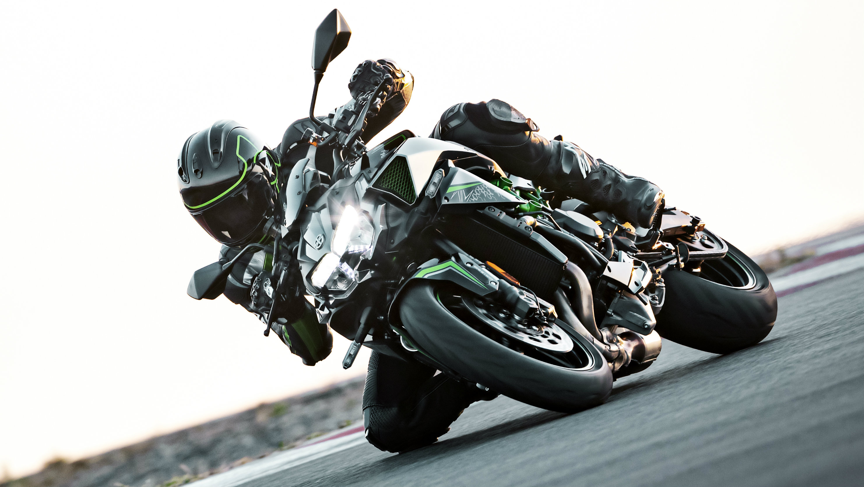 2020 Model, Kawasaki Z H2 Wallpaper, 2970x1670 HD Desktop