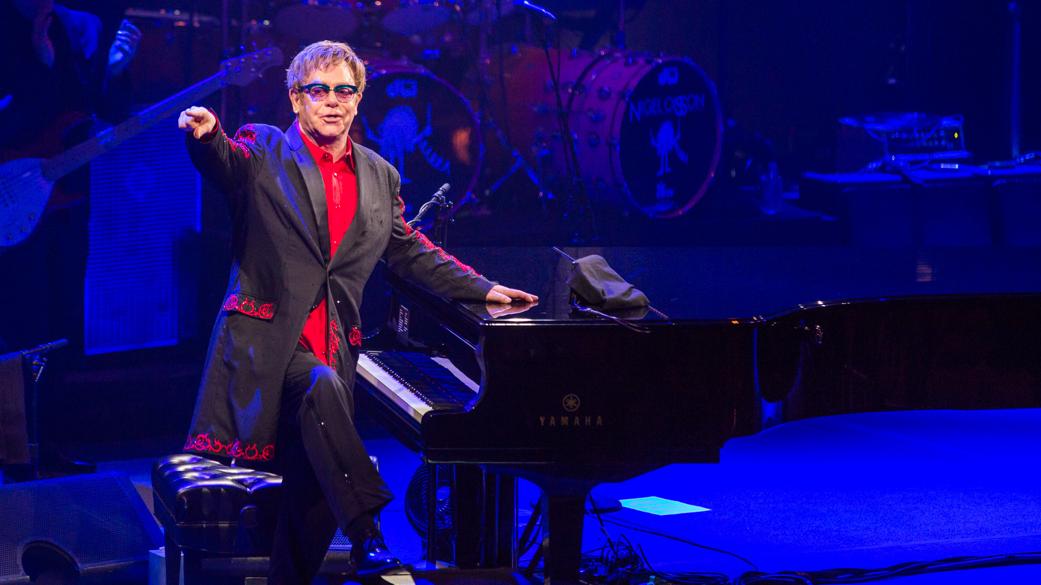 Elton John, HD wallpapers, 2050x1160 HD Desktop