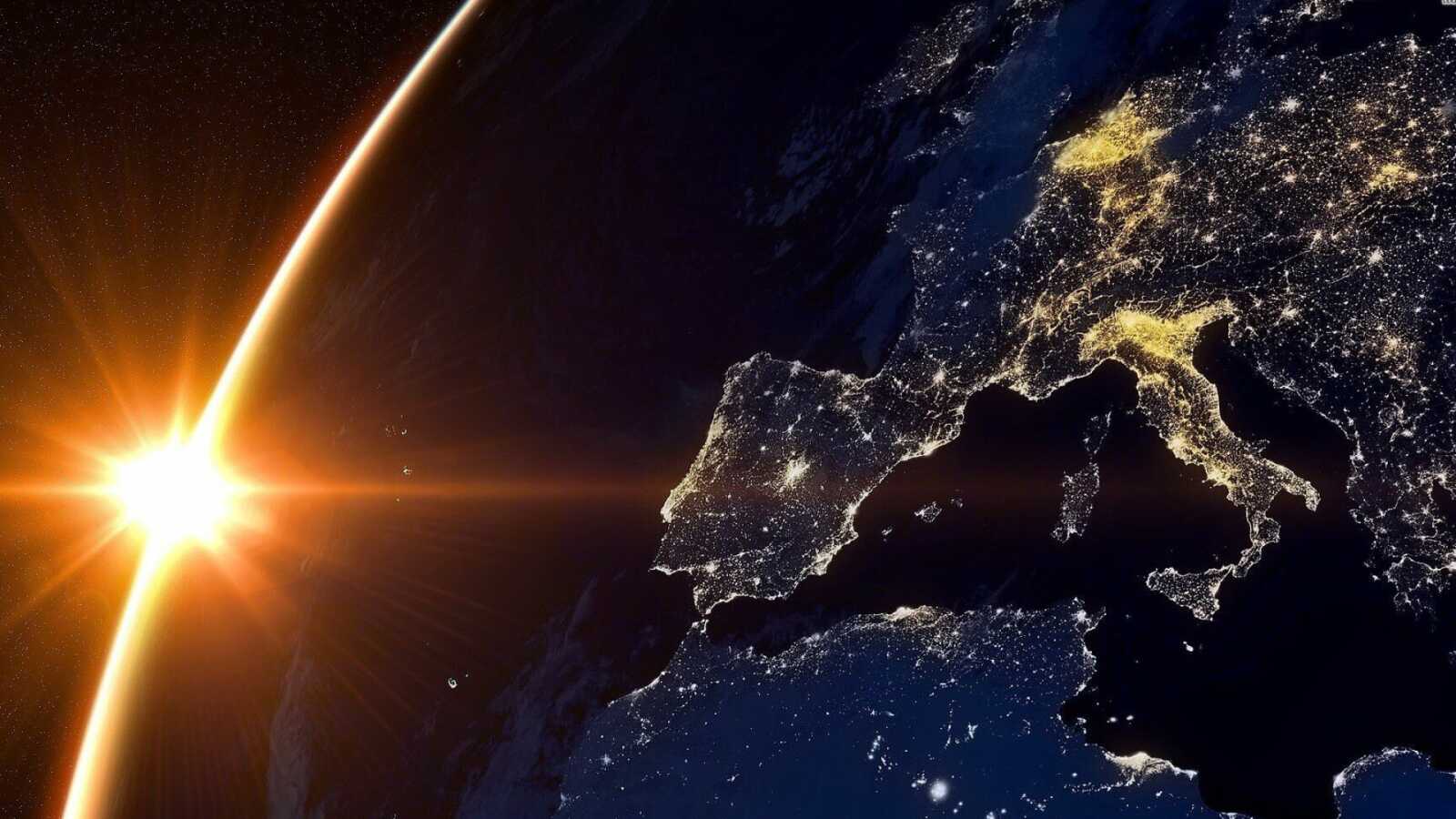 Desktop Full Hd Earth At Night - AMOLED Ea...
