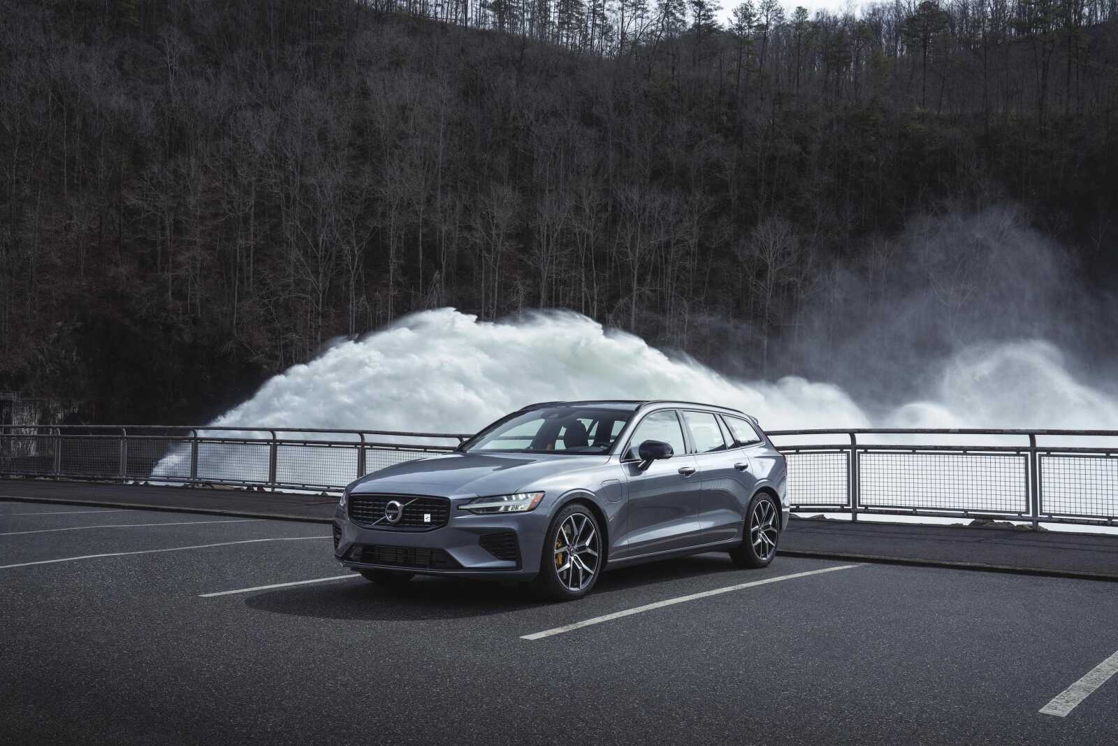 Best HD Pictures about  Volvo V60 Anhngelast  with No AI Images