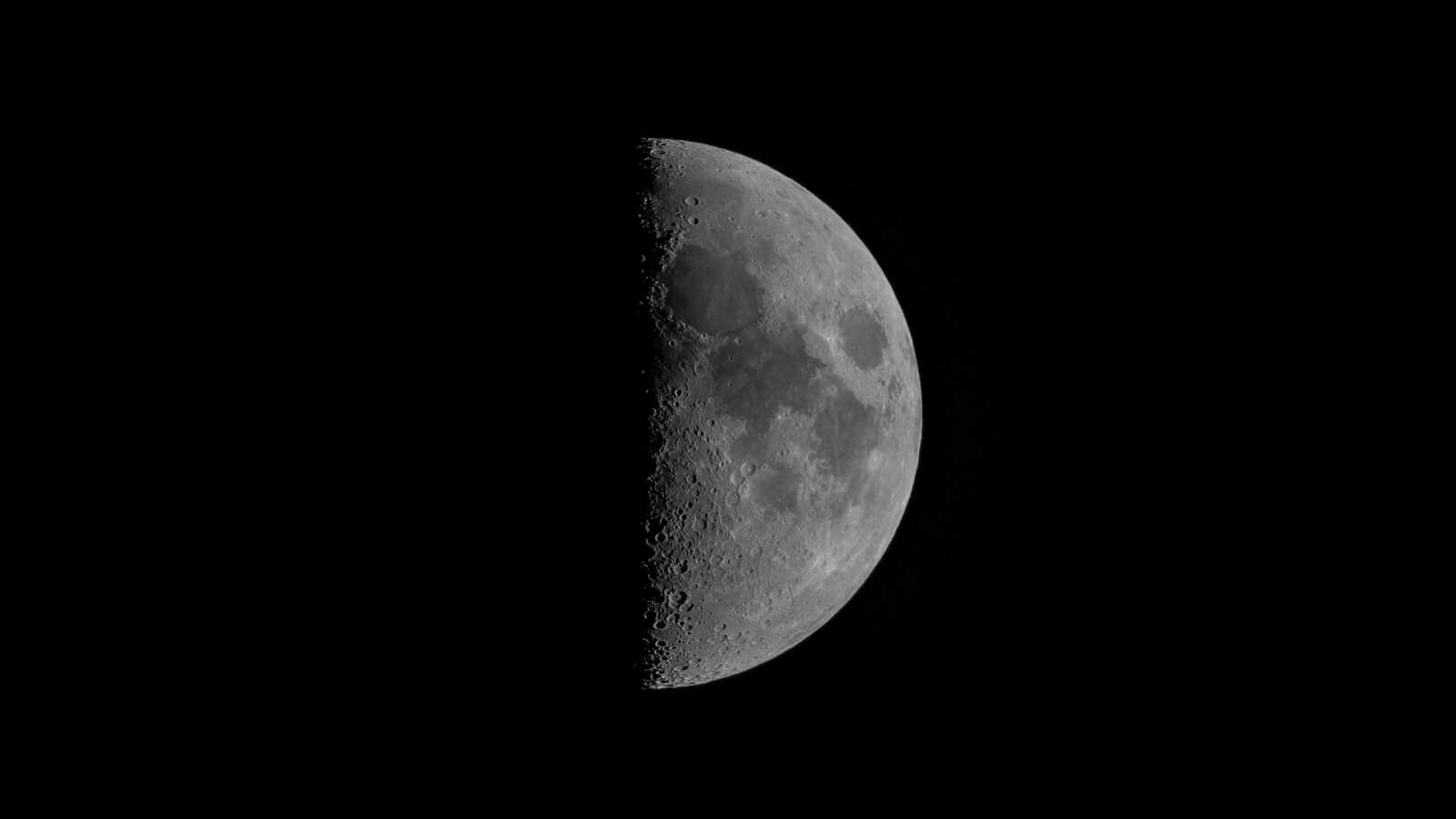 Desktop 4K Moon - AMOLED Moon & Lunar Void
