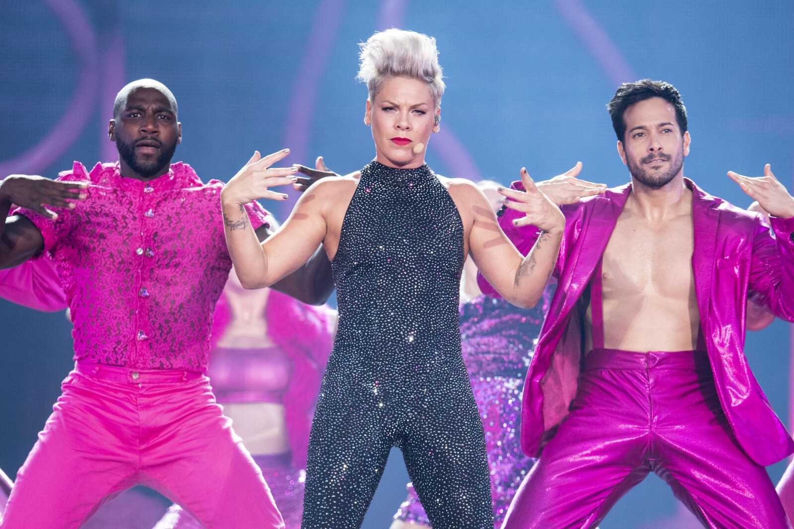 P!nk (Singer) Wallpapers (49 images) - WallpaperCat